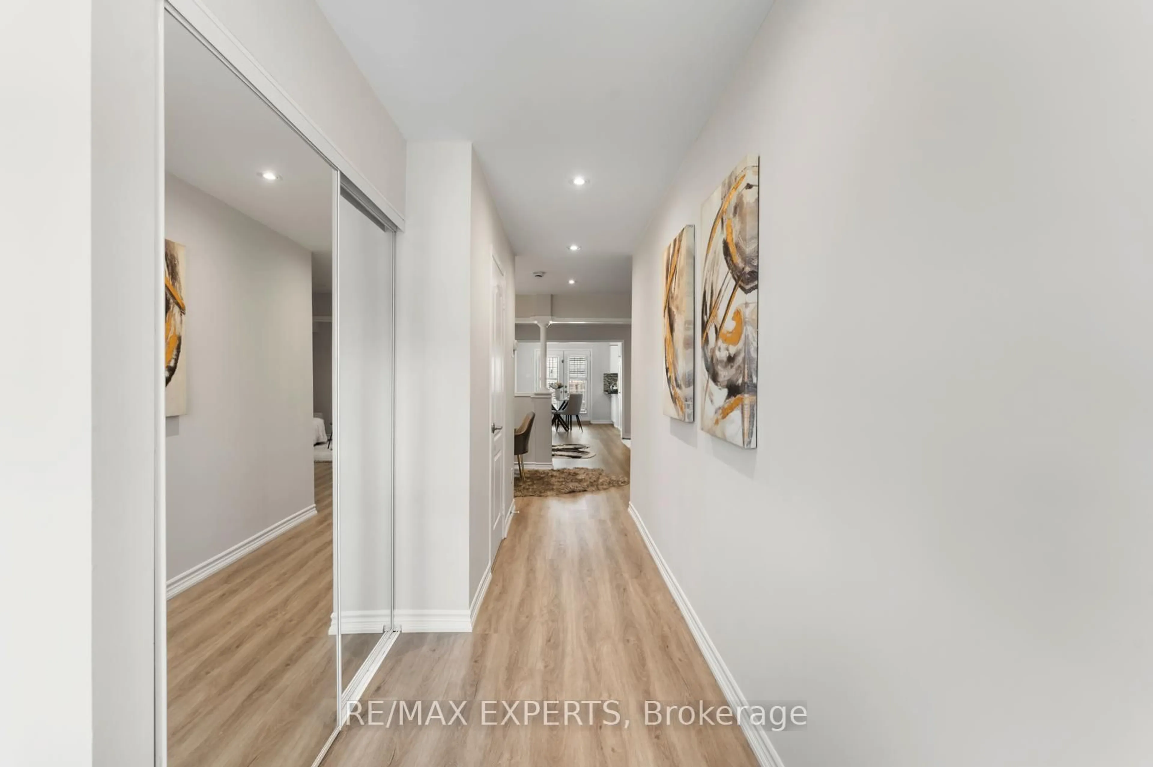 Indoor entryway for 40 Benjamin Hood Cres, Vaughan Ontario L4K 5M6