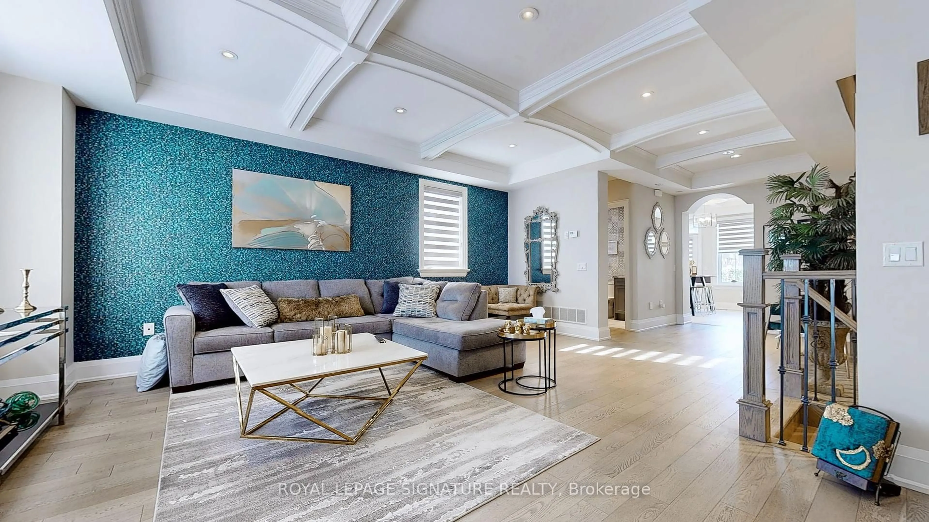 Living room with furniture, unknown for 9966 Keele St, Vaughan Ontario L6A 3Y5