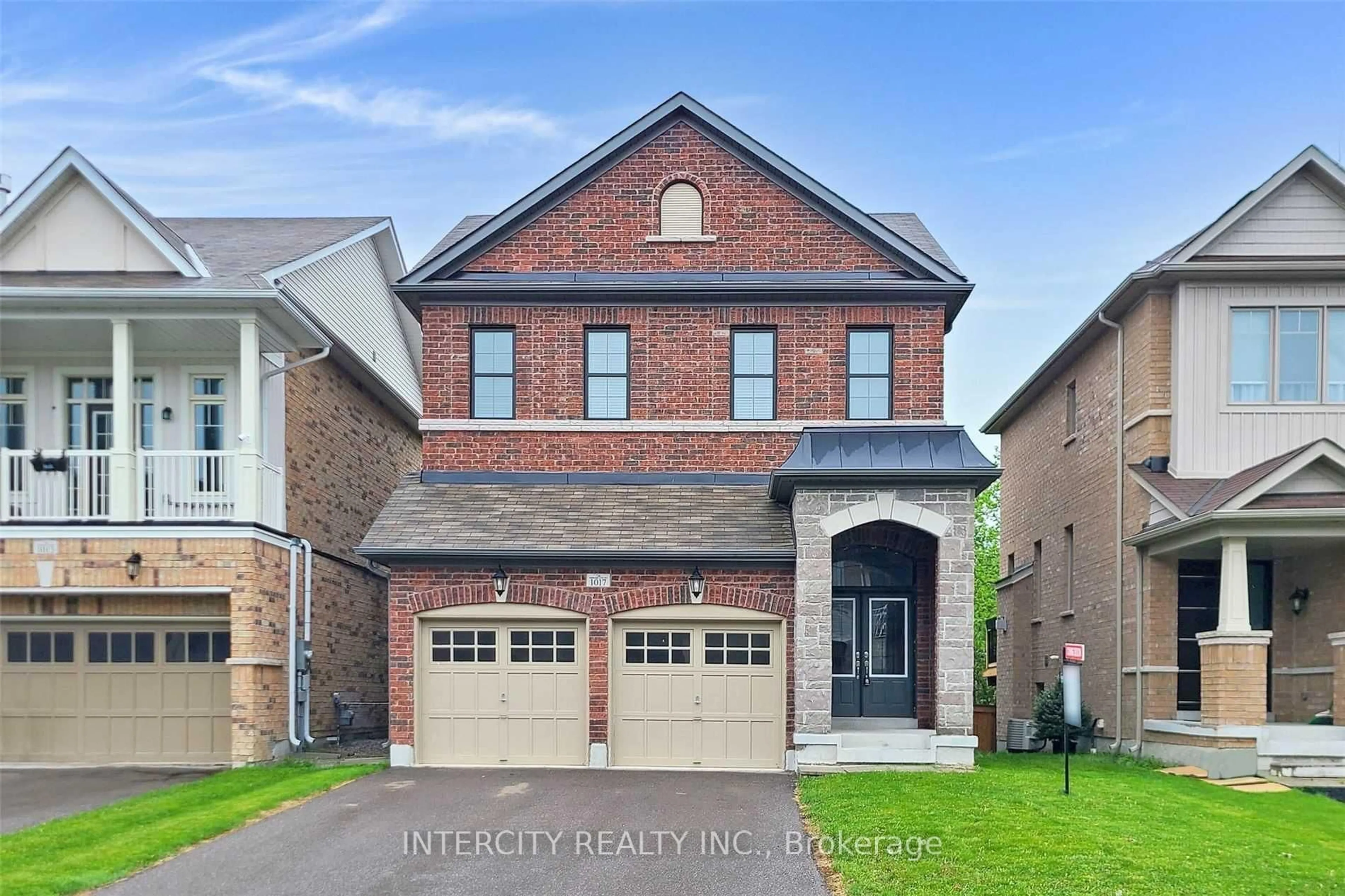 Home with brick exterior material, street for 1017 Abram Crt, Innisfil Ontario L9S 0K3