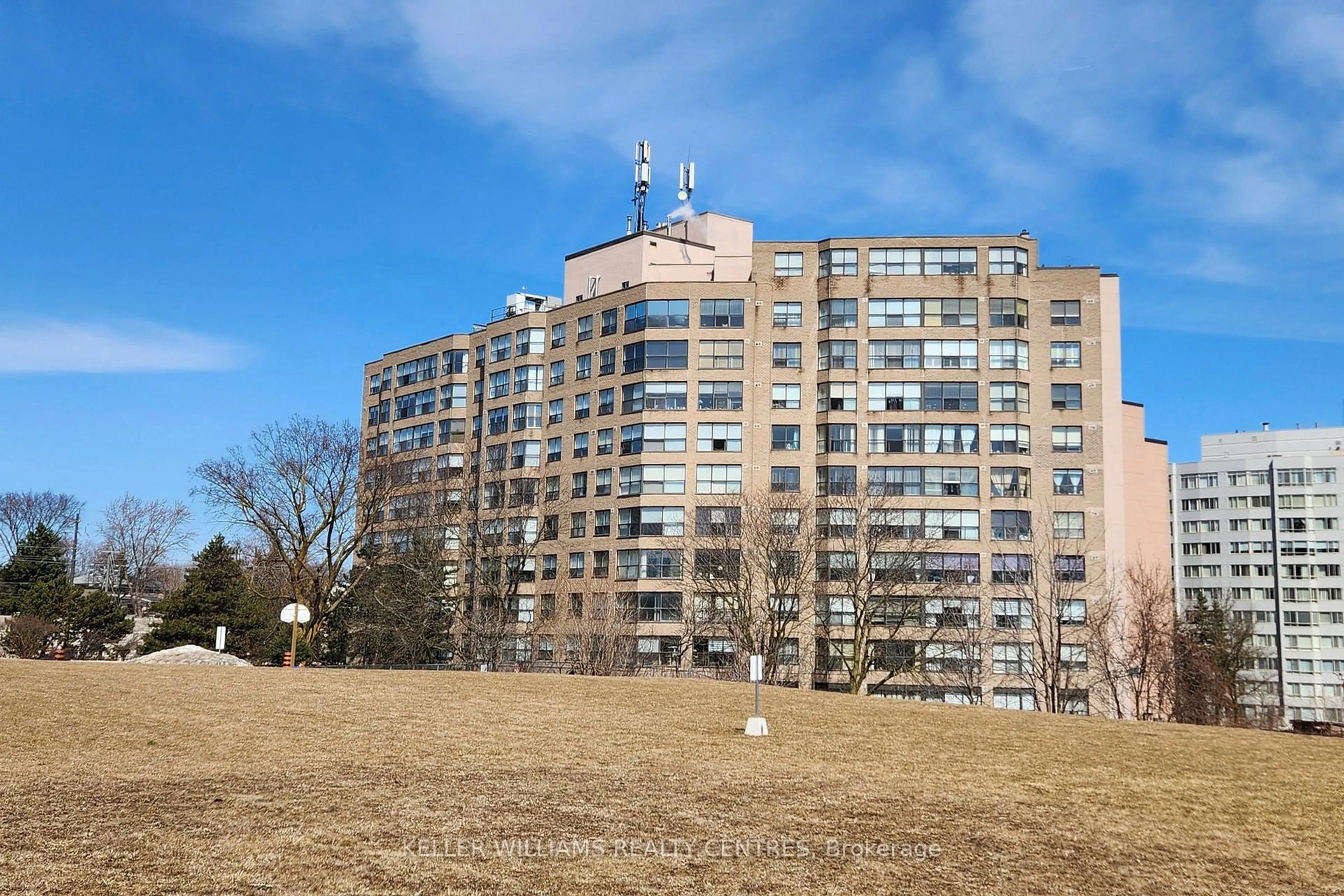 Unknown for 250 Davis Dr #1003, Newmarket Ontario L3Y 7T7