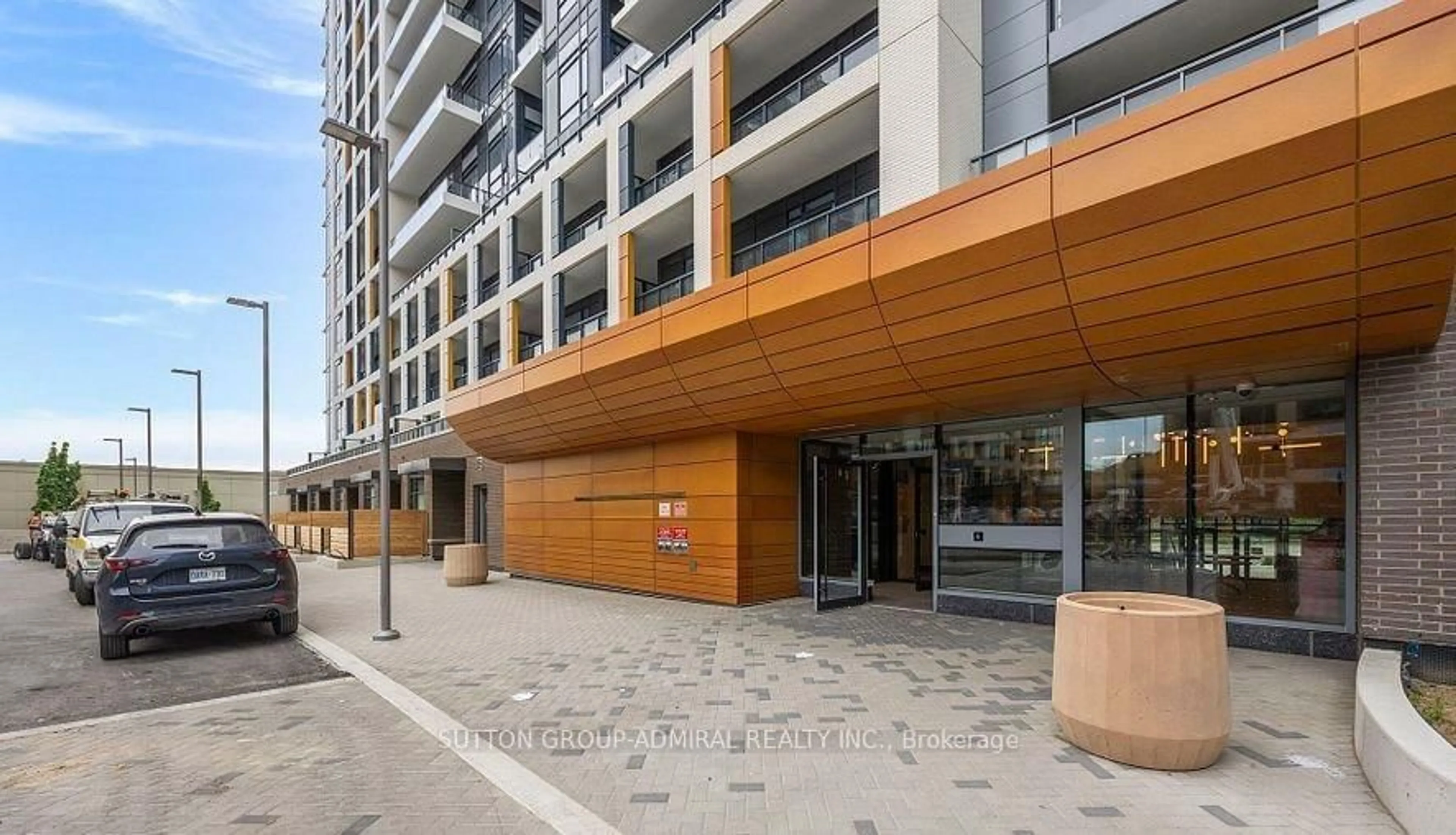 Patio, building for 7950 Bathurst St #1403, Vaughan Ontario L4J 0L4