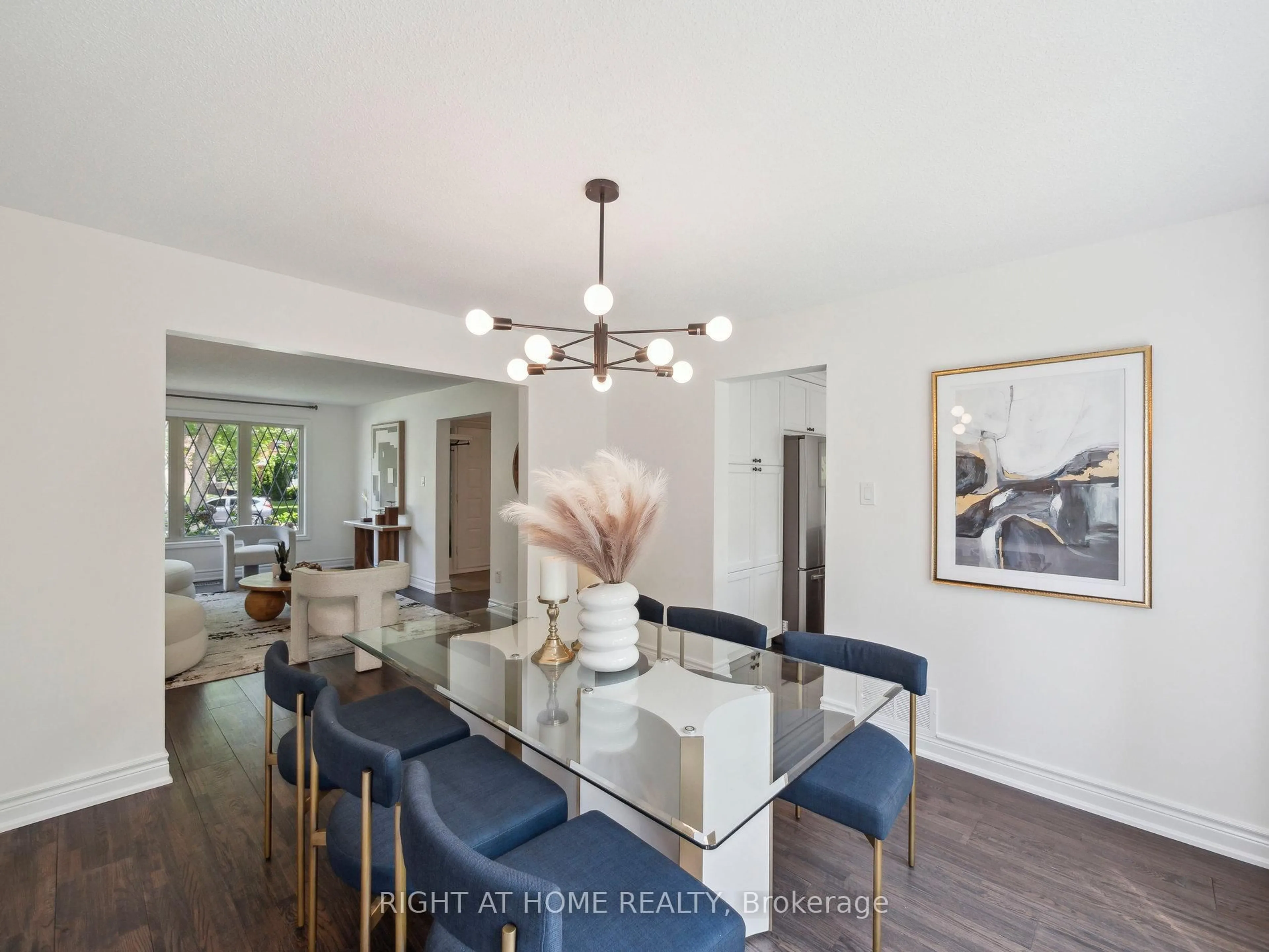 Dining room, unknown for 71 Golf Links Dr, Aurora Ontario L4G 3V4