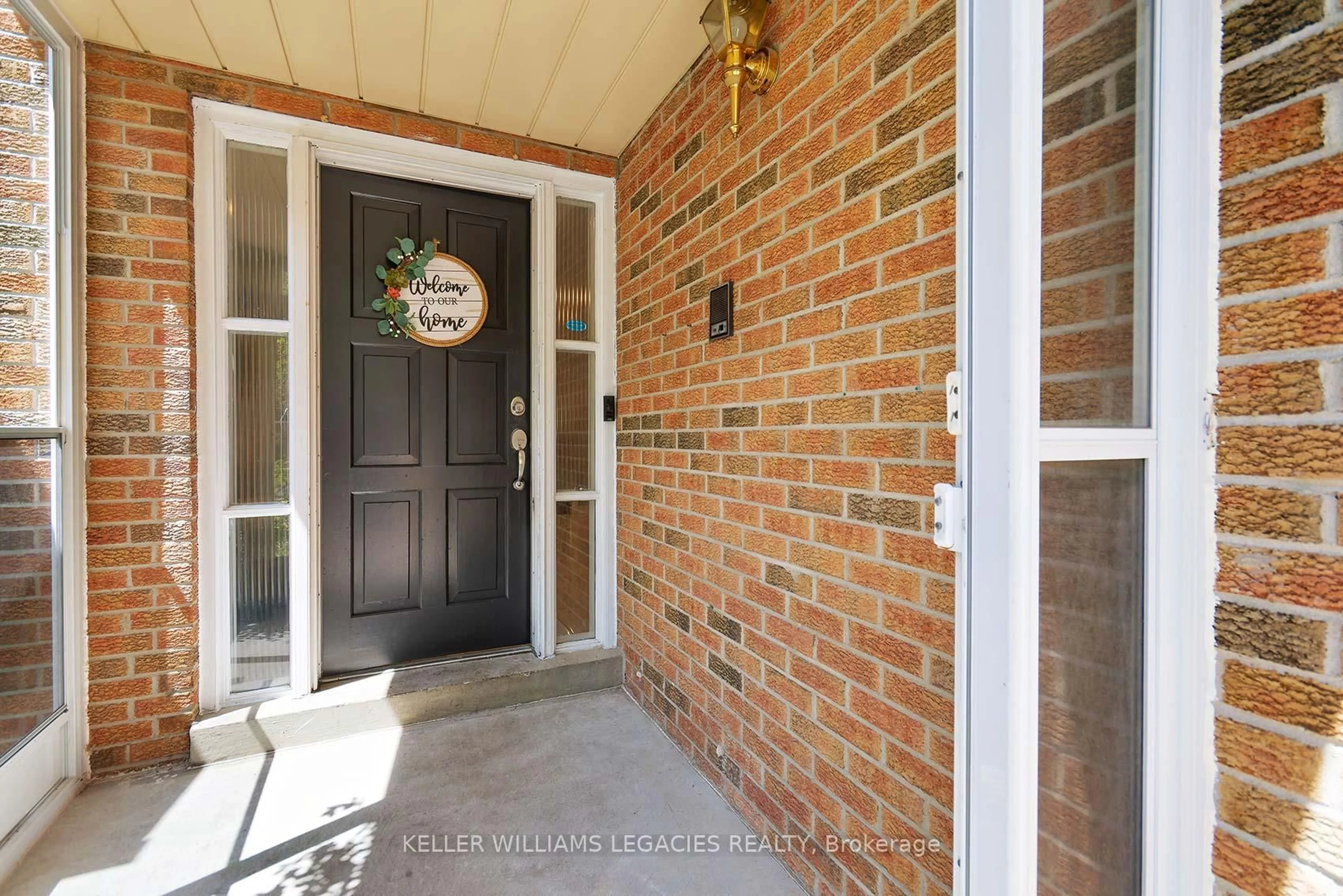 Indoor entryway for 66 Delmark Blvd, Markham Ontario L3P 3Z6