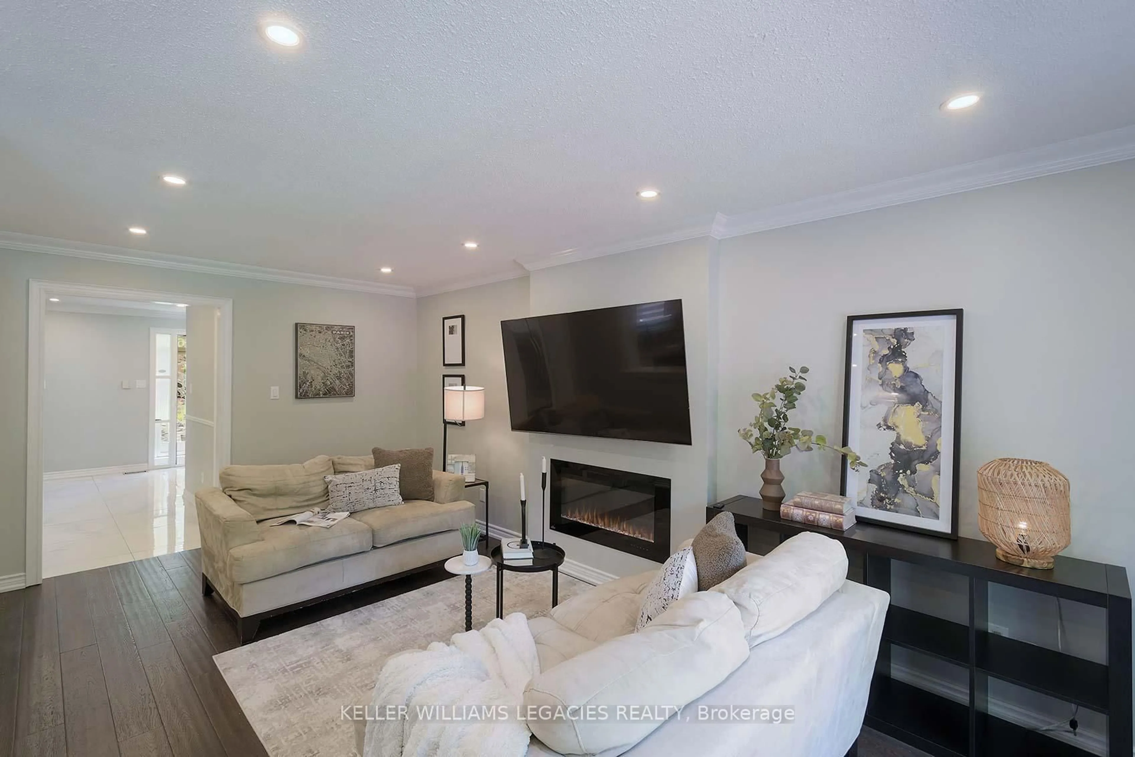 Living room with furniture, unknown for 66 Delmark Blvd, Markham Ontario L3P 3Z6