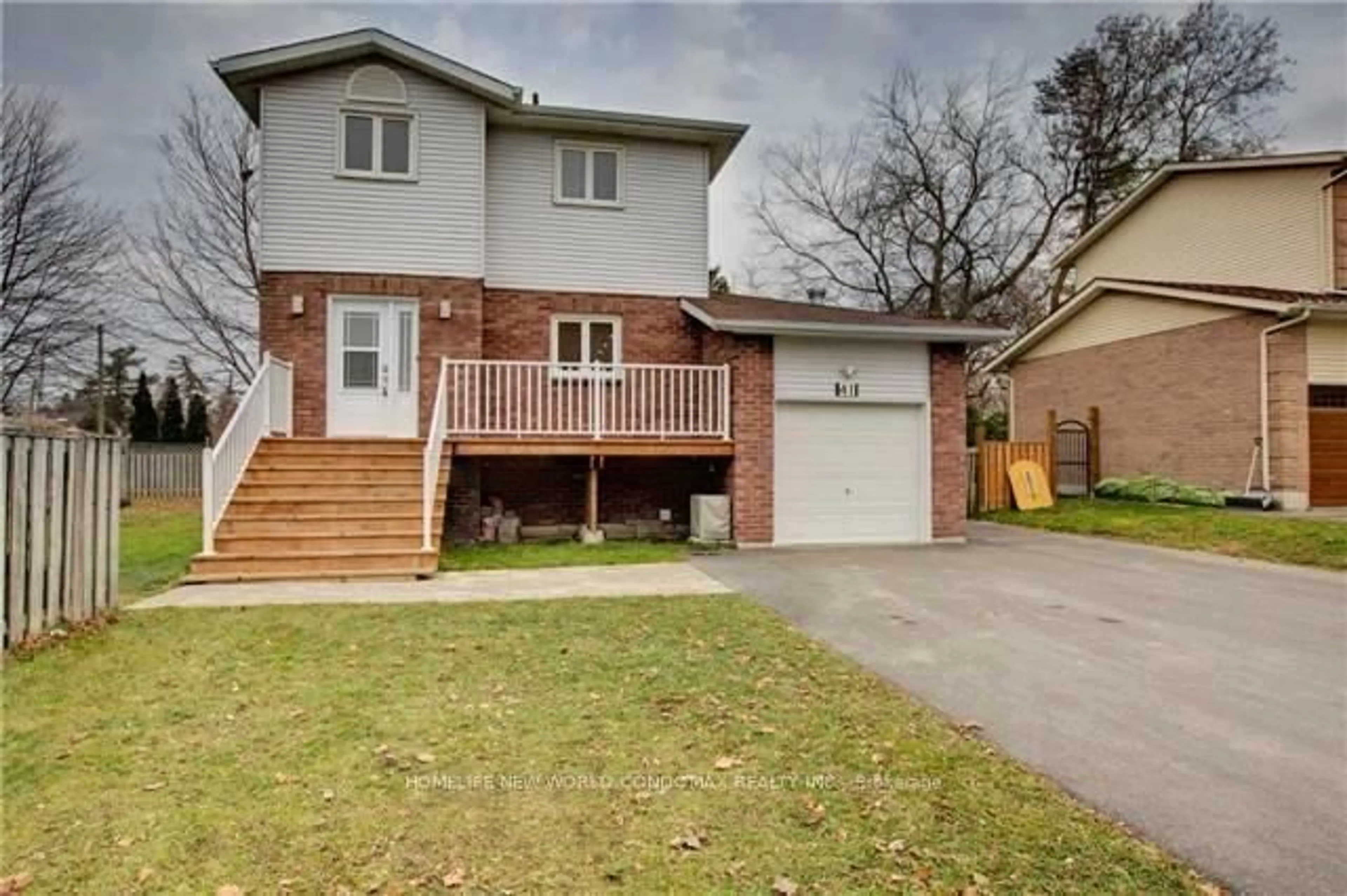 Home with brick exterior material, street for 41 Hodgins Ave, Georgina Ontario L4P 3N1