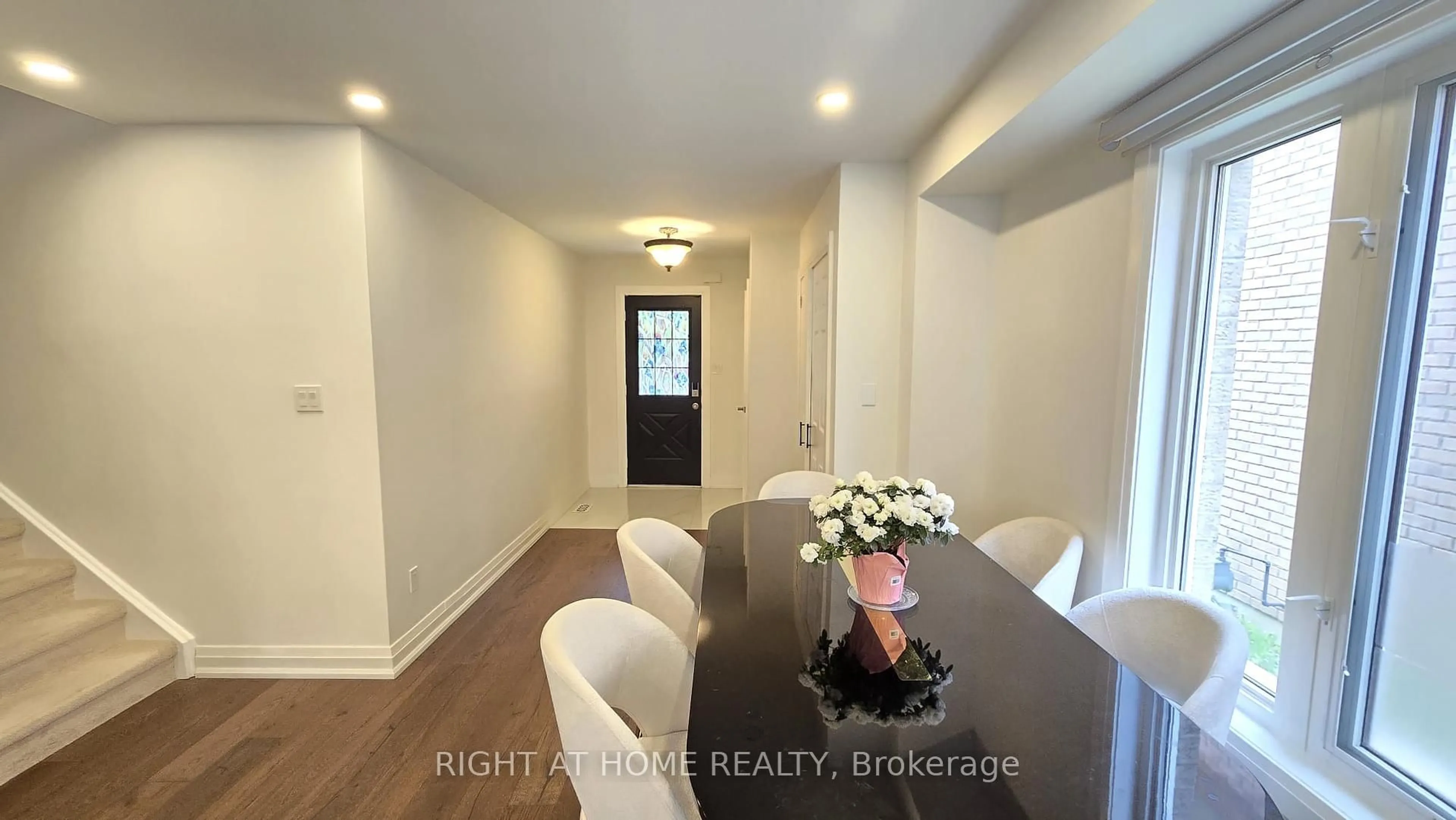 Dining room, wood/laminate floor for 149 Coleridge Dr, Newmarket Ontario L3X 2T4