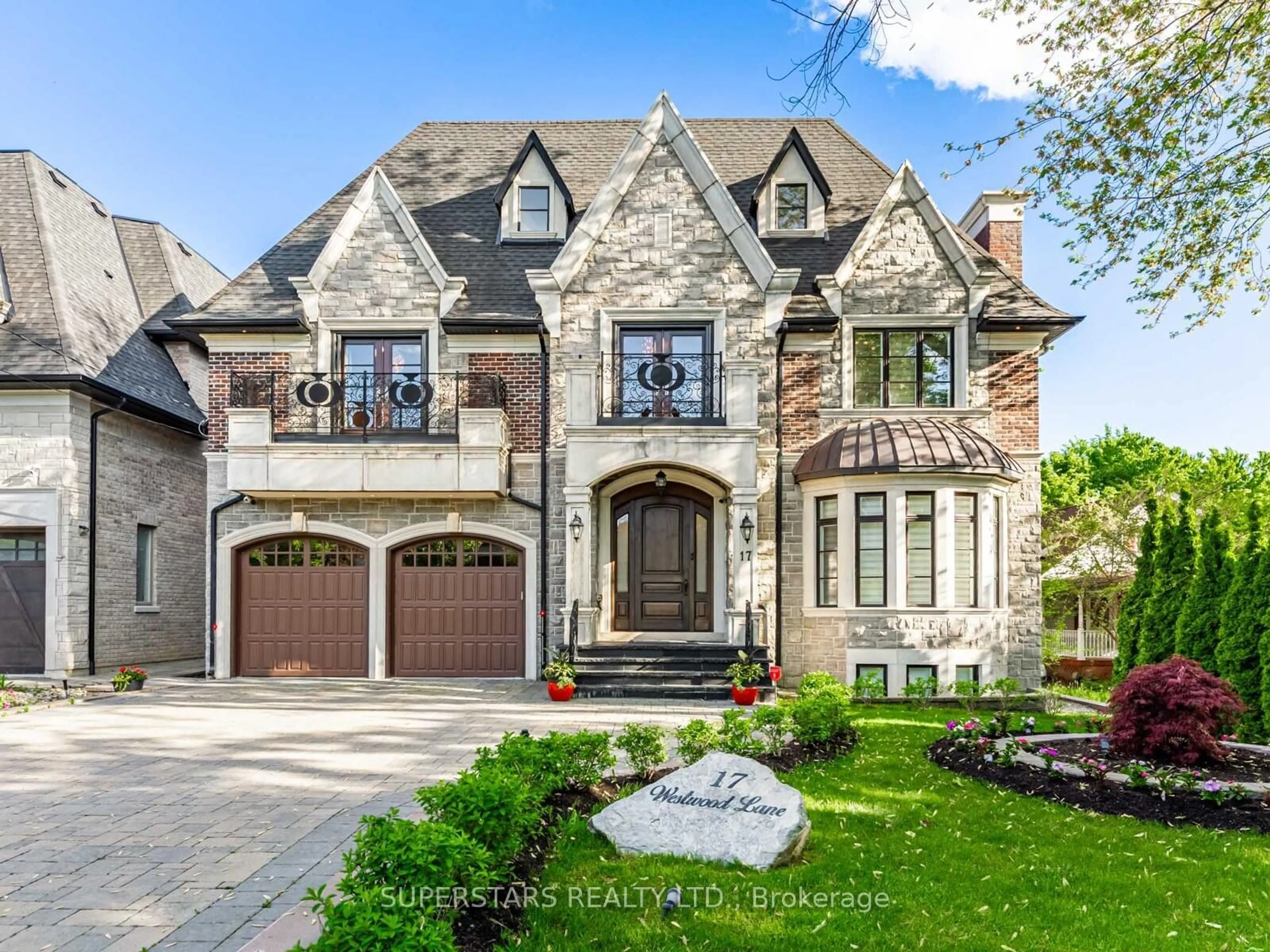 Home with brick exterior material, street for 17 Westwood Lane, Richmond Hill Ontario L4C 6X4