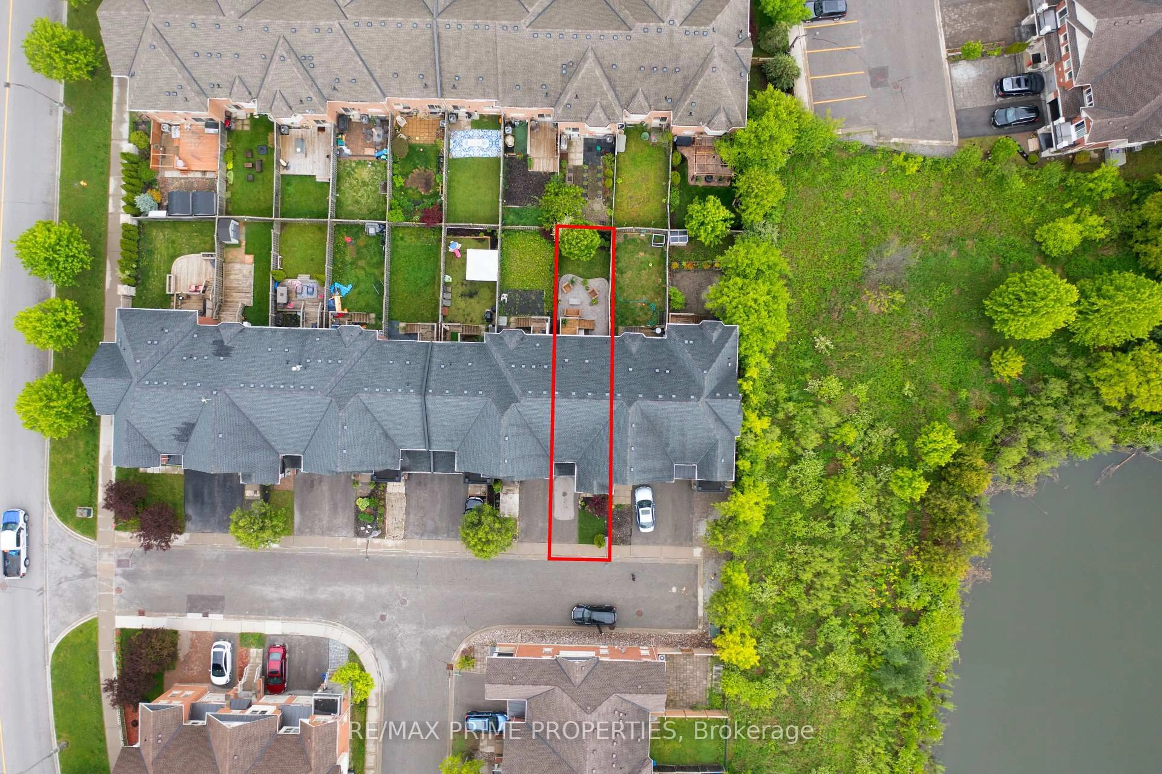 A pic from outside/outdoor area/front of a property/back of a property/a pic from drone, street for 15 Eastwind Dr, Whitchurch-Stouffville Ontario L4A 0W6