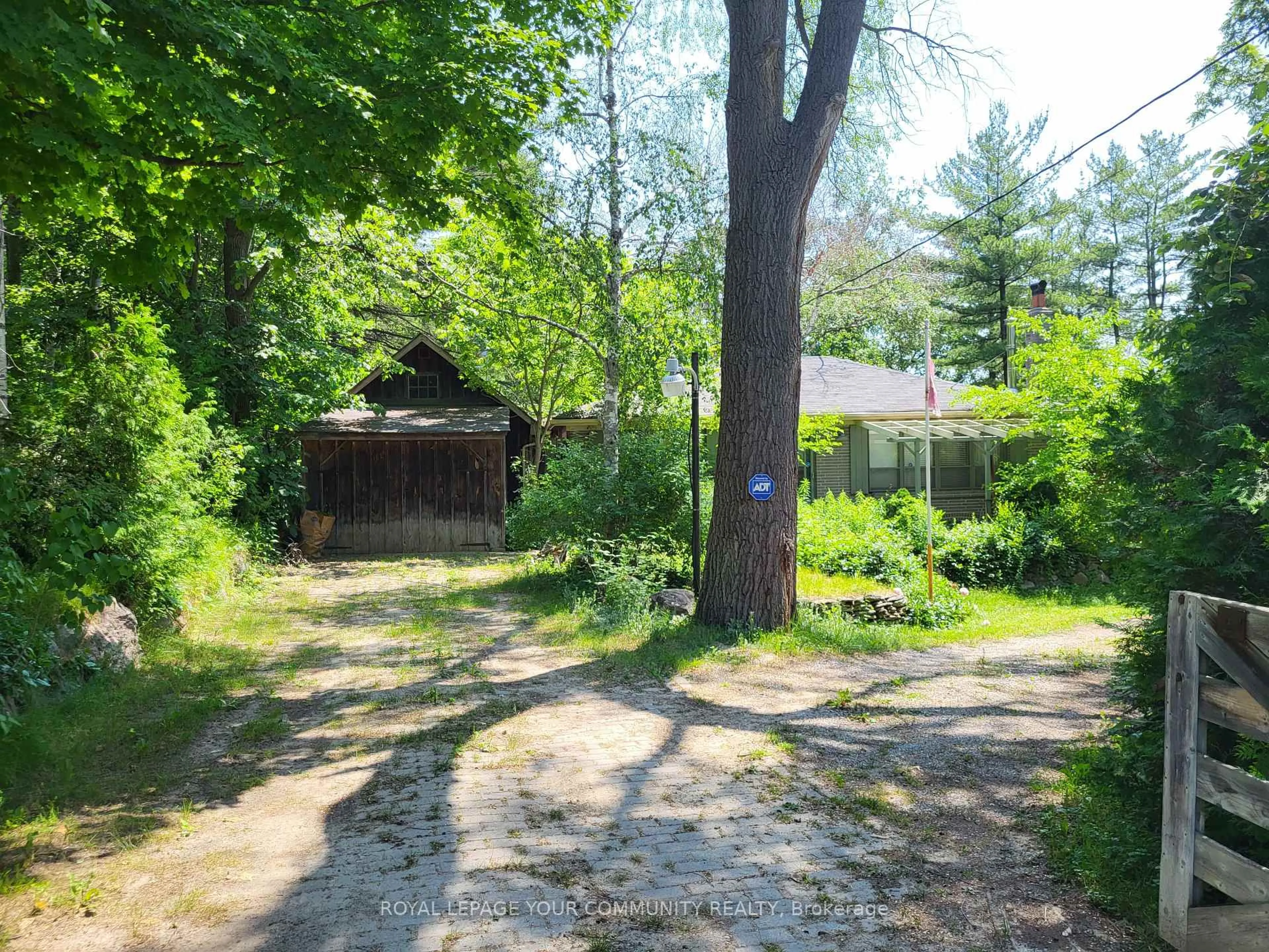 Unknown for 11419 Bathurst St, Richmond Hill Ontario L4S 1J9