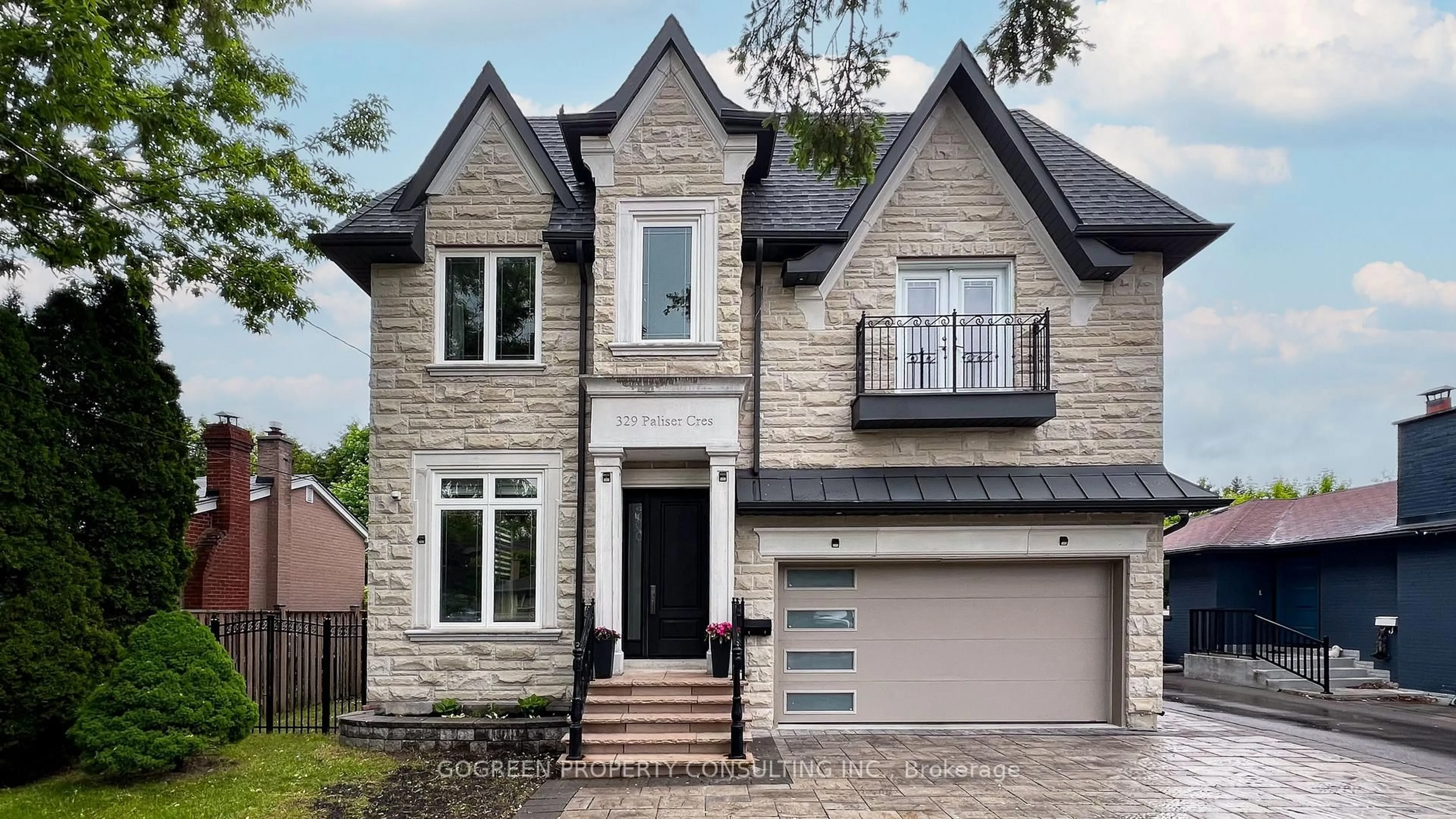 Home with brick exterior material, street for 329 Paliser Cres, Richmond Hill Ontario L4C 1R9
