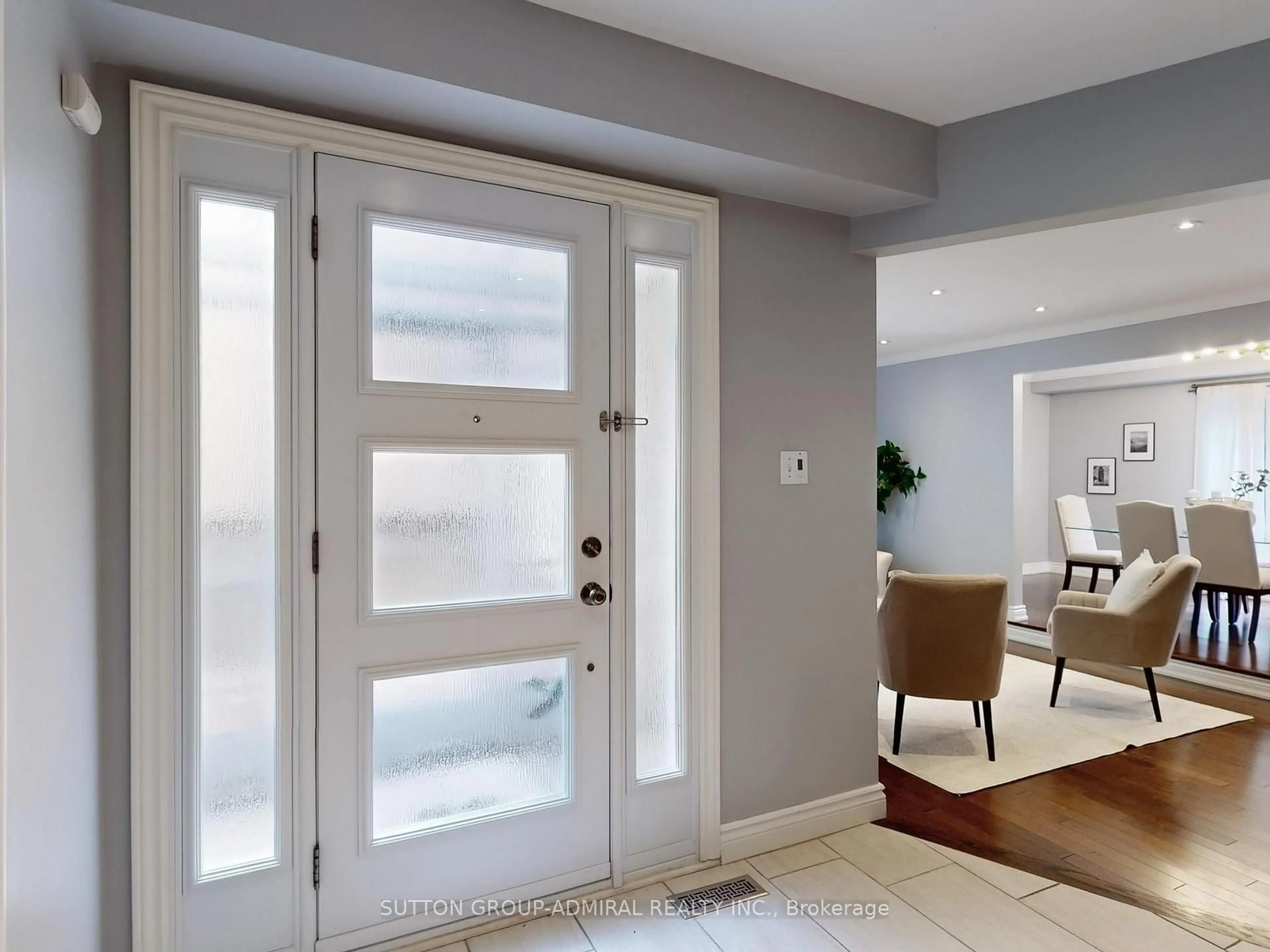 Indoor entryway for 57 Peter Andrew Cres, Vaughan Ontario L4J 3E2