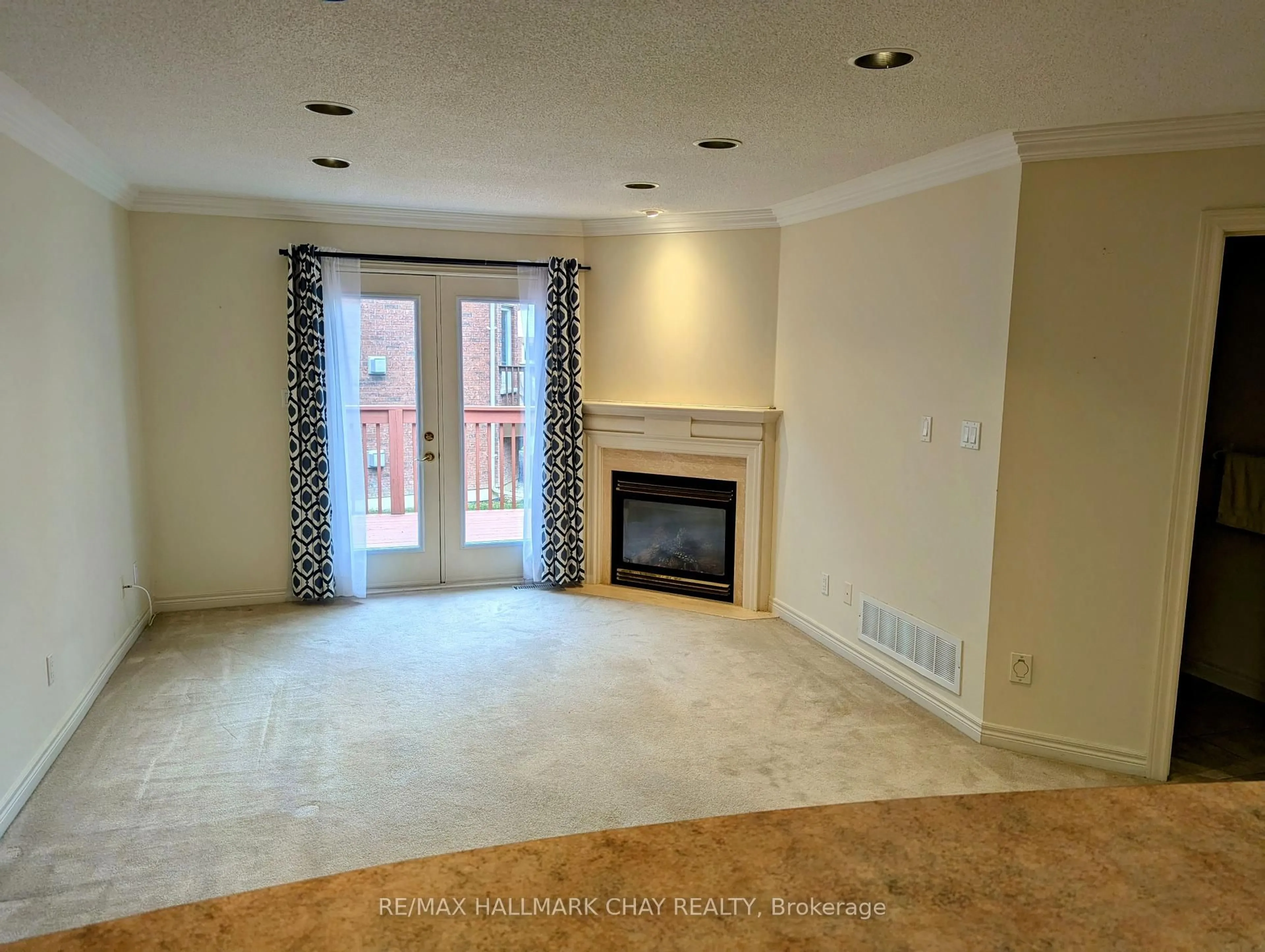 A pic of a room for 17 Artisan Lane, New Tecumseth Ontario L9R 2E3