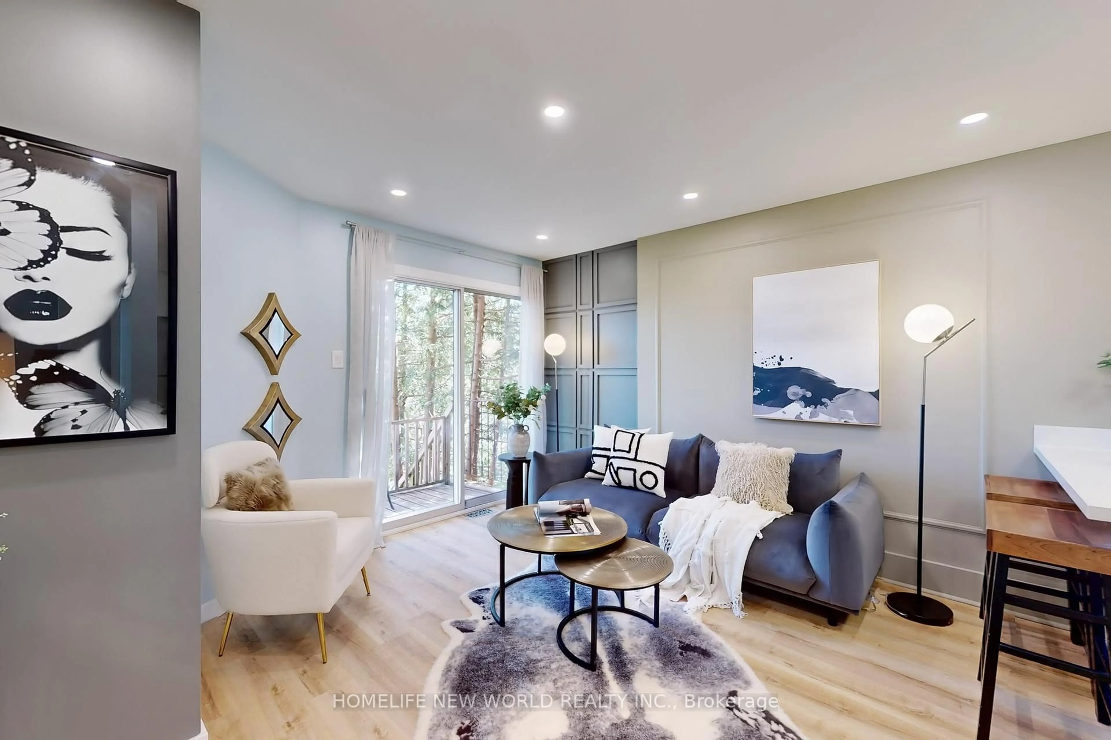 Living room with furniture, wood/laminate floor for 285 Lorne Ave, Newmarket Ontario L3Y 4K6