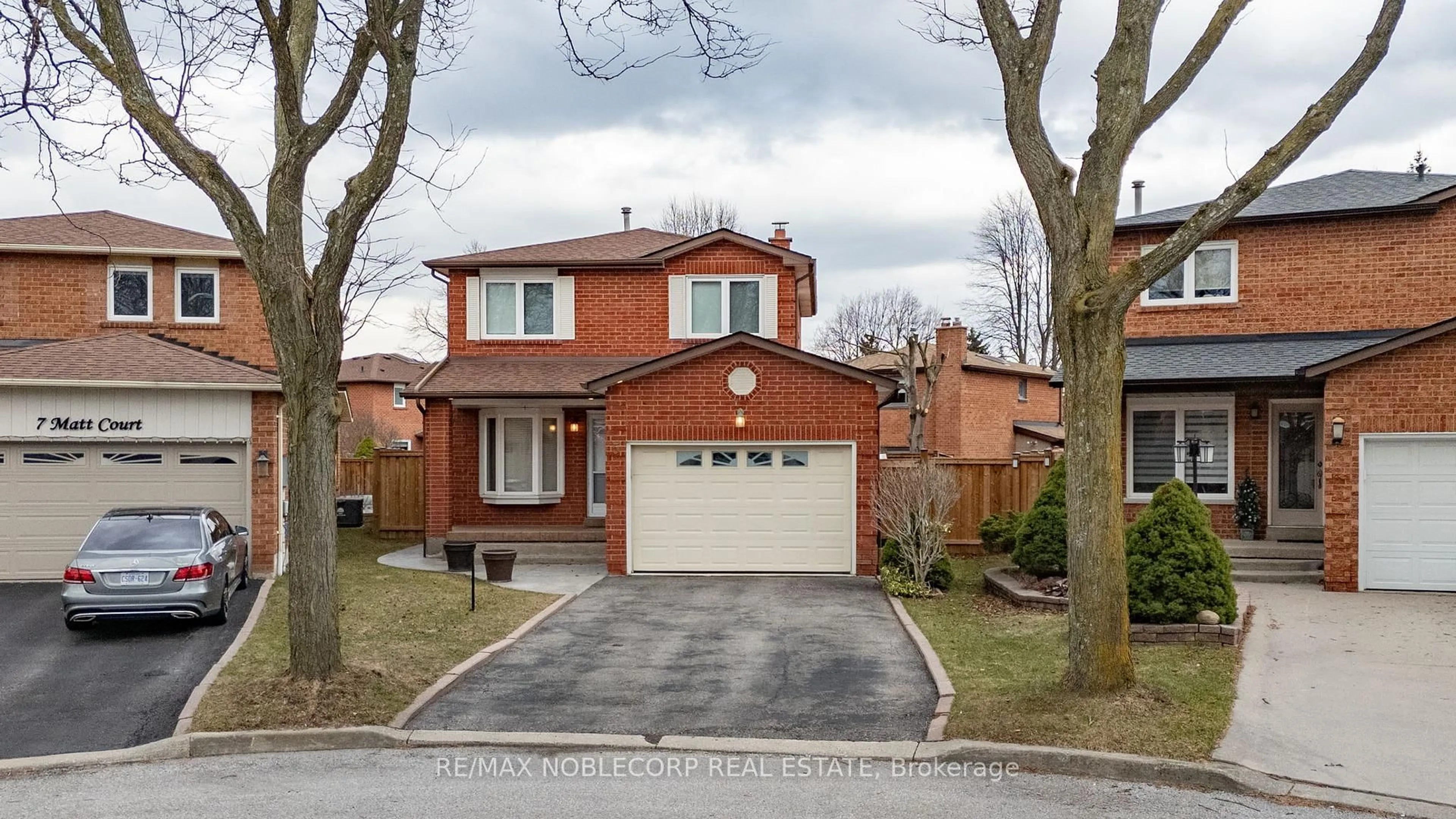 Home with brick exterior material, street for 5 Matt Crt, Vaughan Ontario L6A 1B9