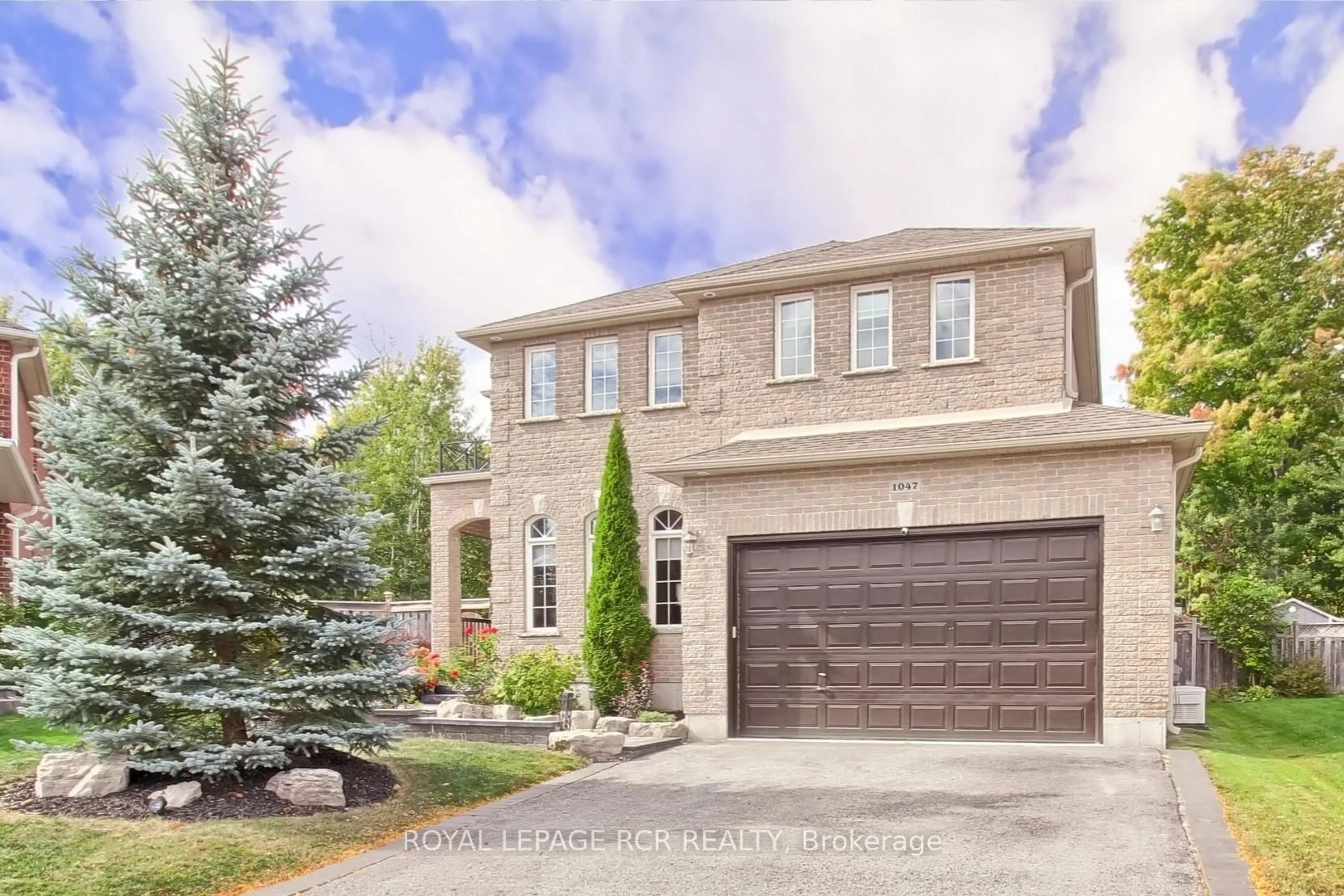 Home with brick exterior material, street for 1047 Nantyr Dr, Innisfil Ontario L9S 0A8