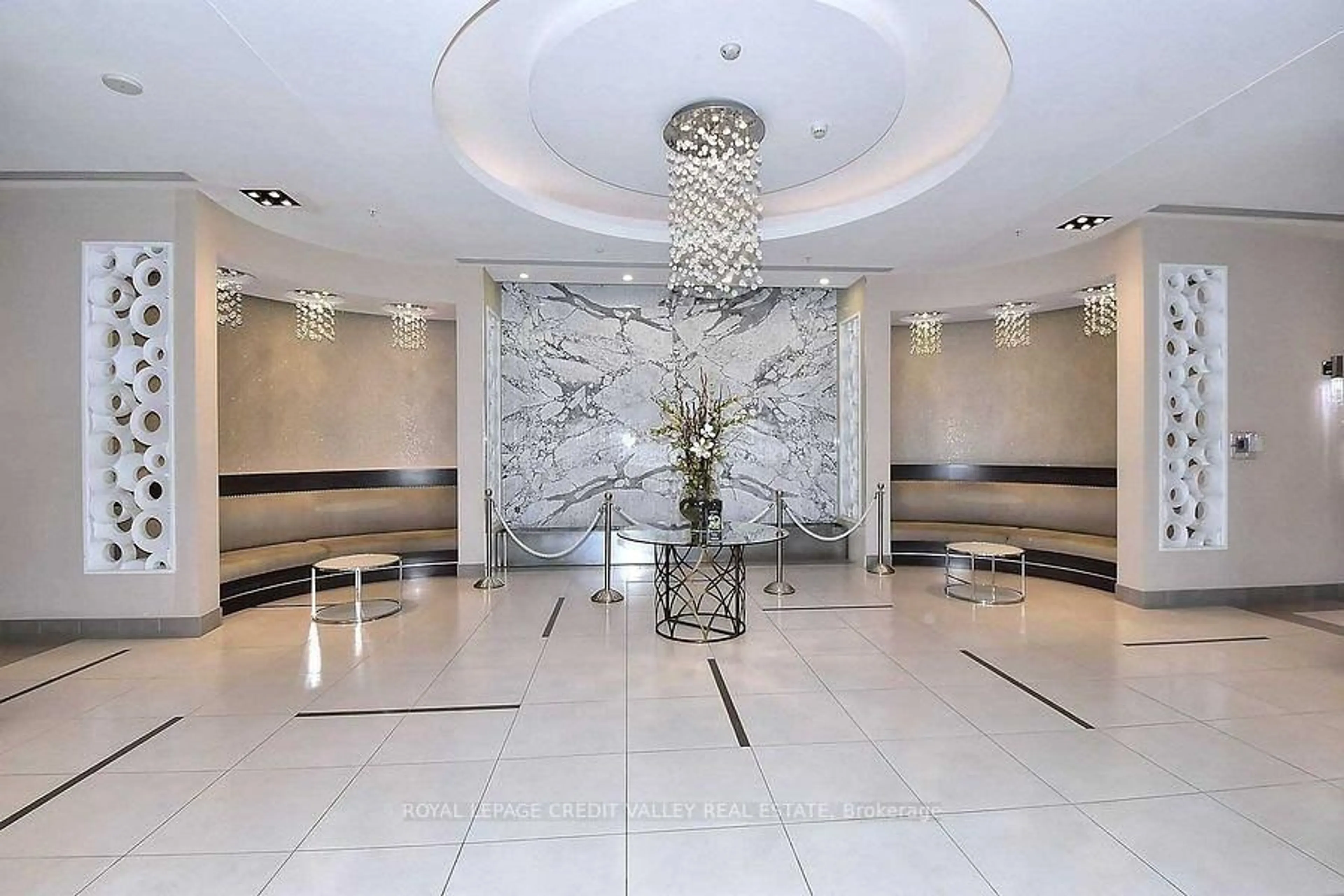 Lobby for 75 North Park Rd #409, Vaughan Ontario L4J 0H8
