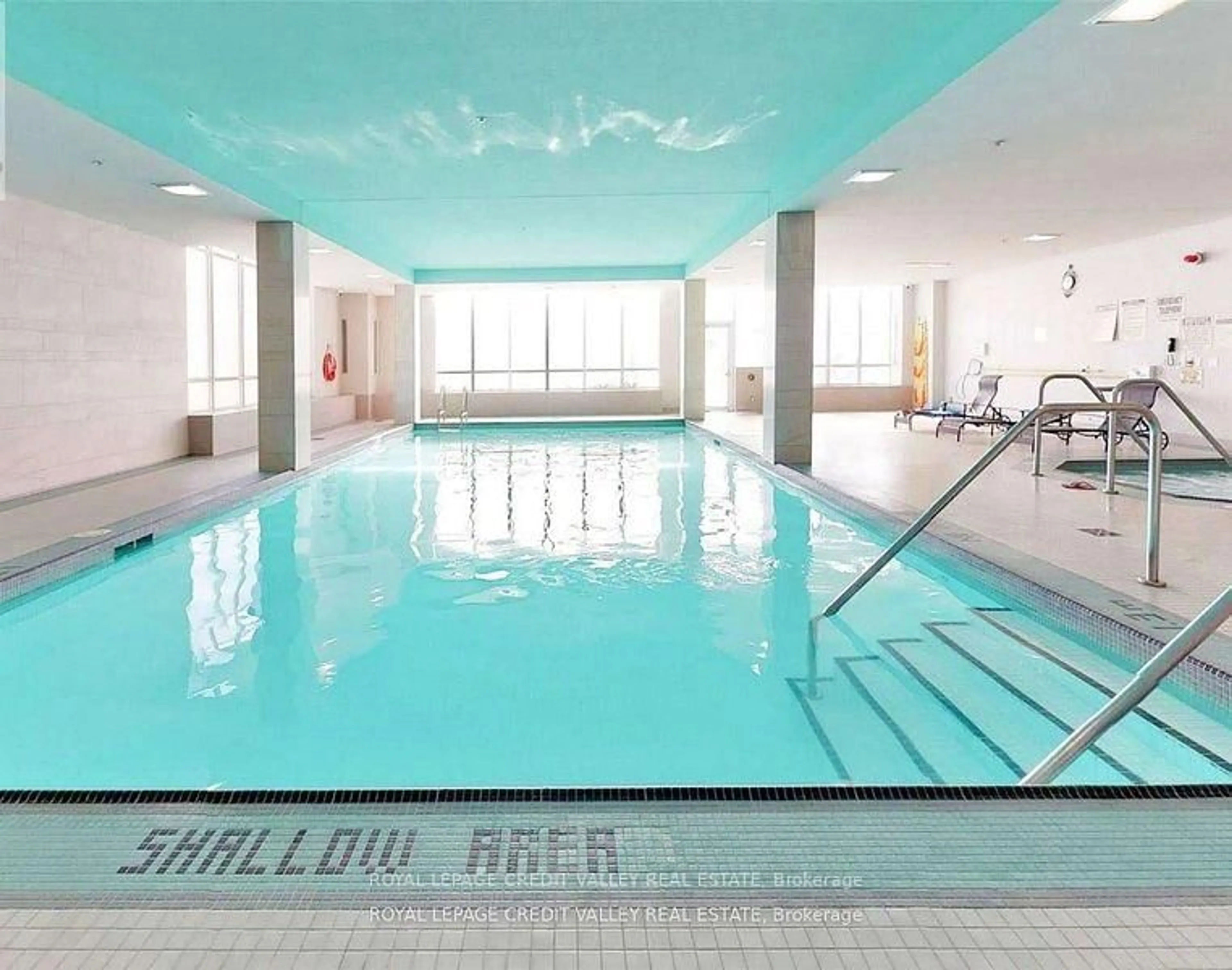 Pool for 75 North Park Rd #409, Vaughan Ontario L4J 0H8
