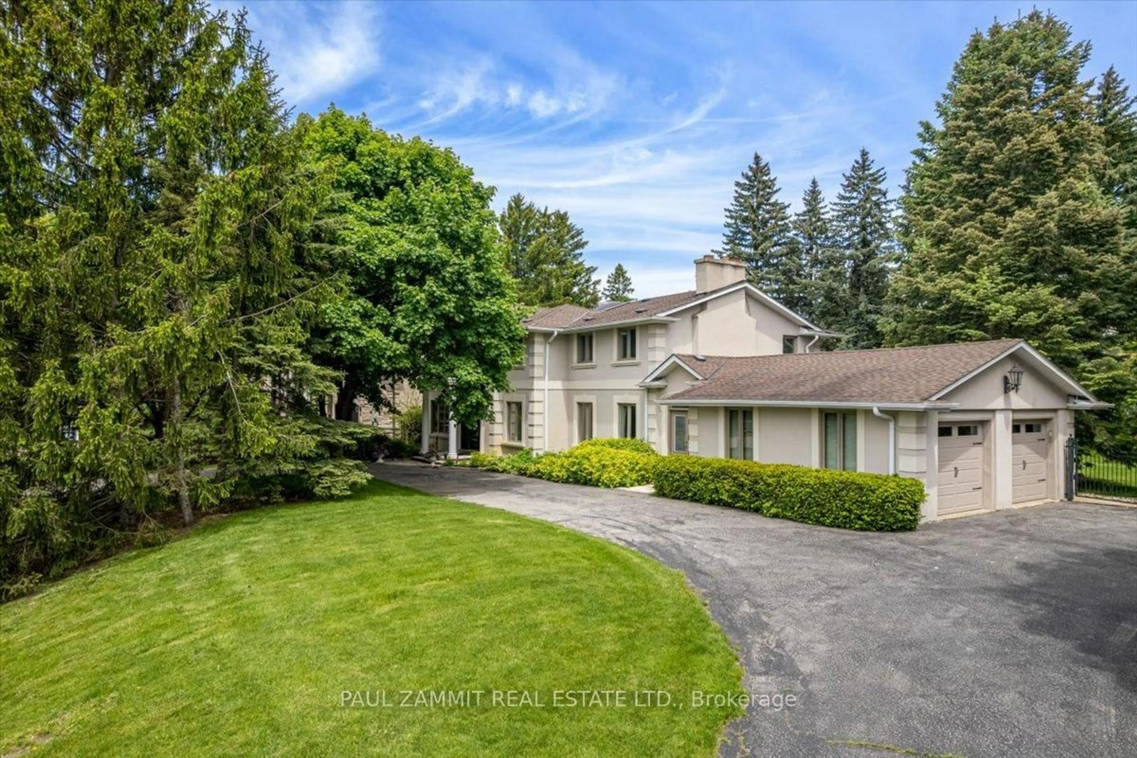A pic from outside/outdoor area/front of a property/back of a property/a pic from drone, street for 28 Thornlea Rd, Markham Ontario L3T 1X3
