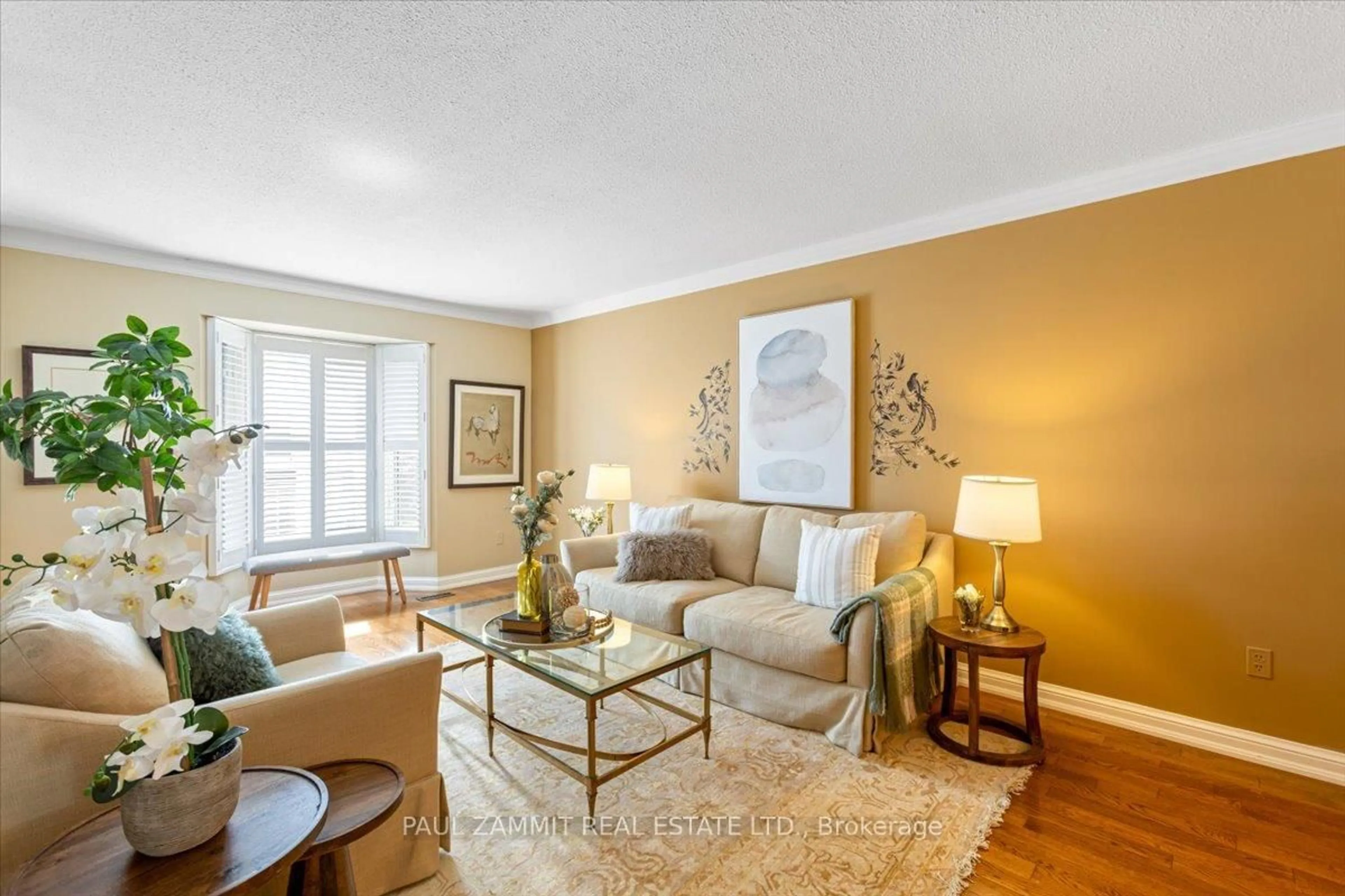 Living room with furniture, unknown for 220 Royal Orchard Blvd, Markham Ontario L3T 3E7