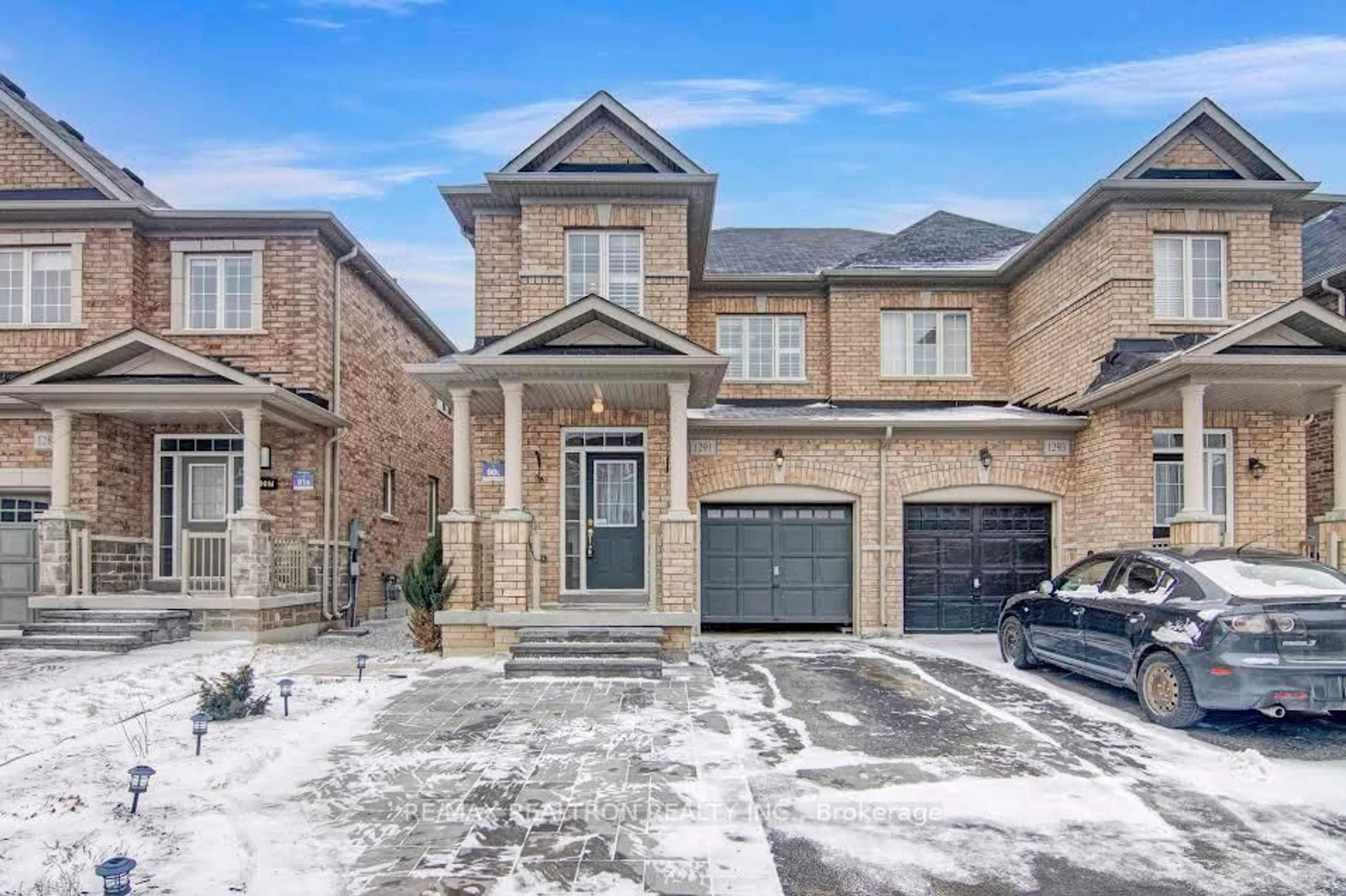 Home with brick exterior material, street for 1291 Blencowe Cres, Newmarket Ontario L3X 0C3