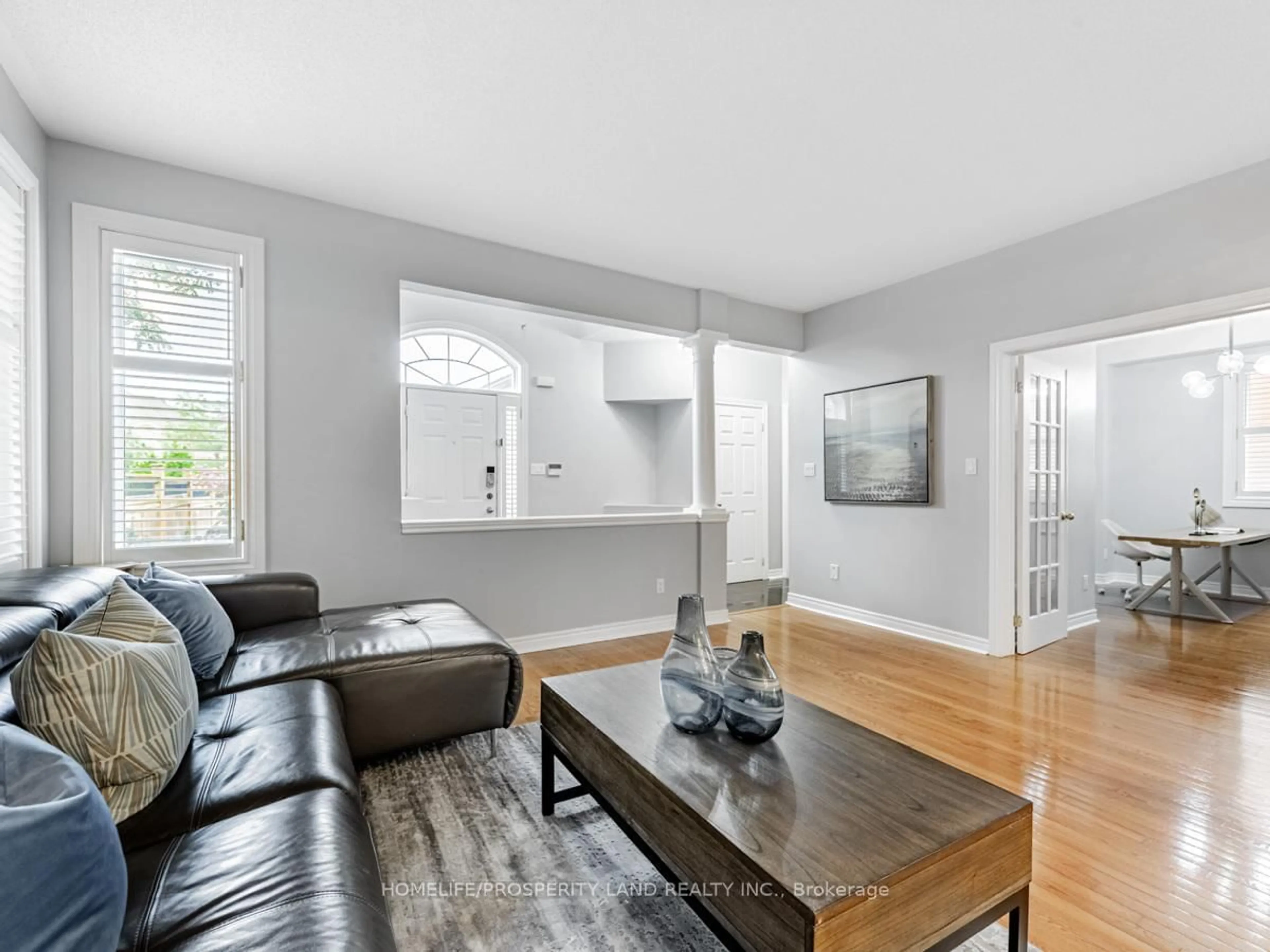 Living room with furniture, unknown for 375 Shirley Dr, Richmond Hill Ontario L4S 2N4