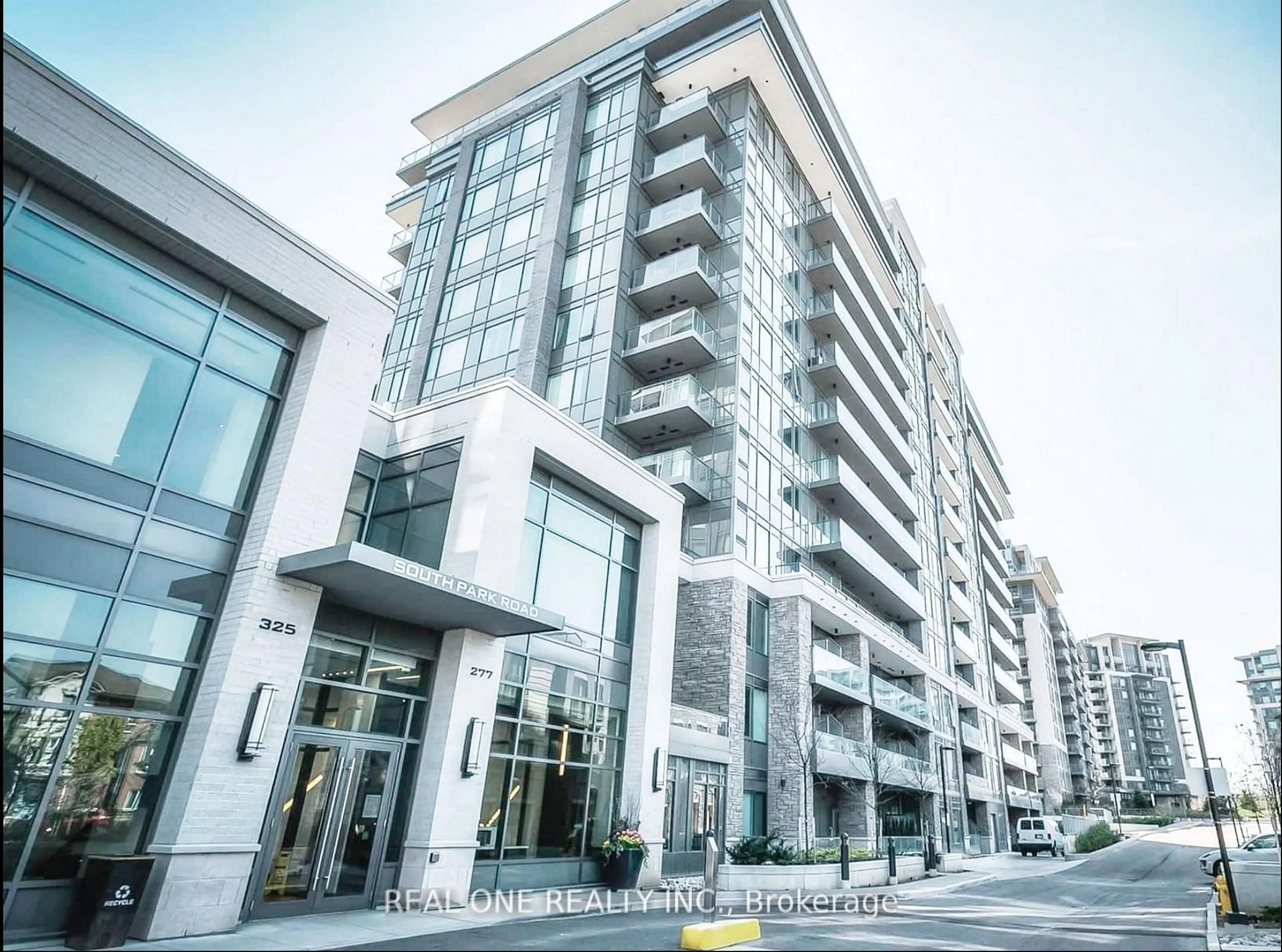 Indoor foyer for 277 South Park Rd #1216, Markham Ontario L3T 0B7