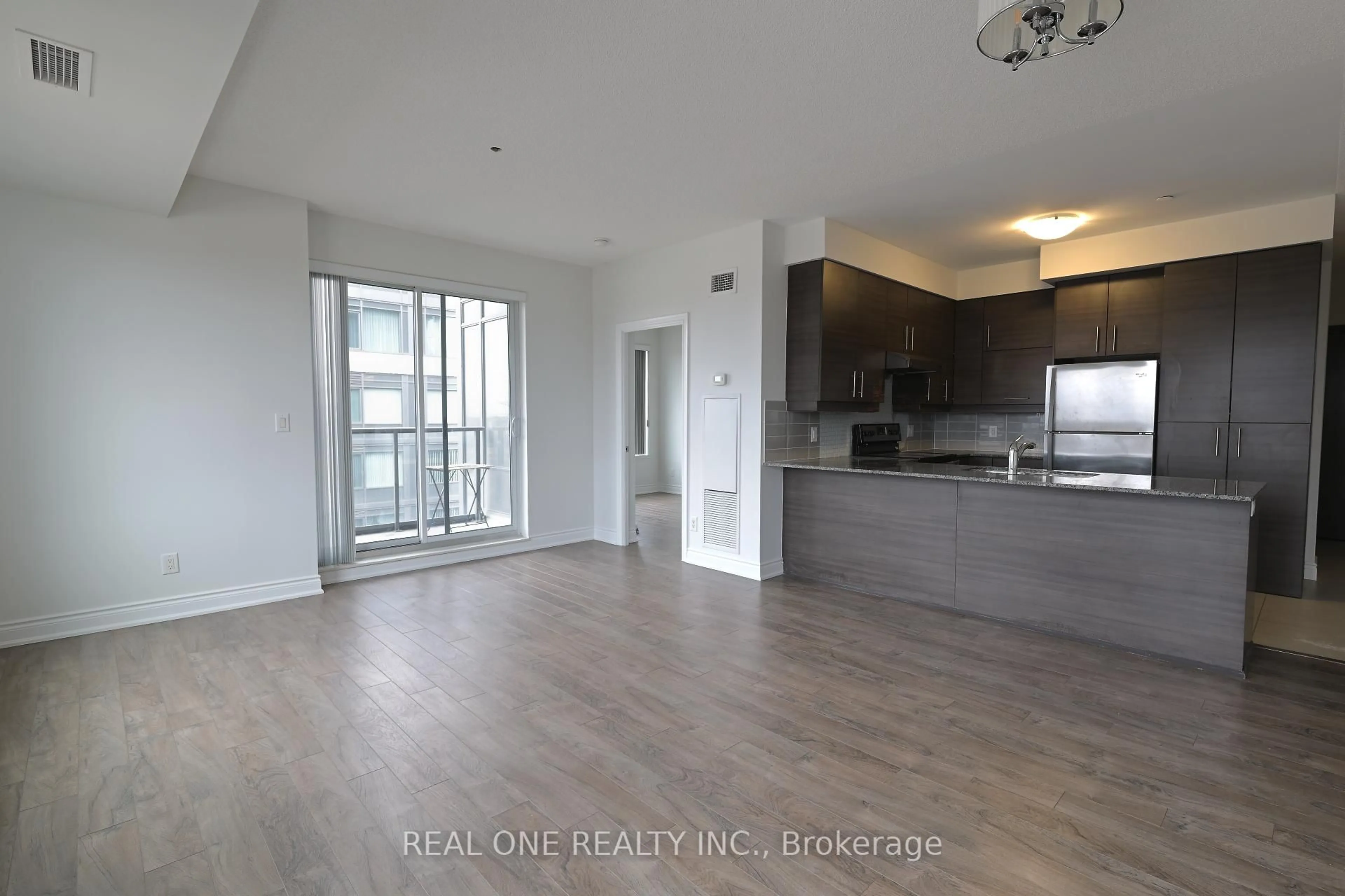 Unknown for 277 South Park Rd #1216, Markham Ontario L3T 0B7