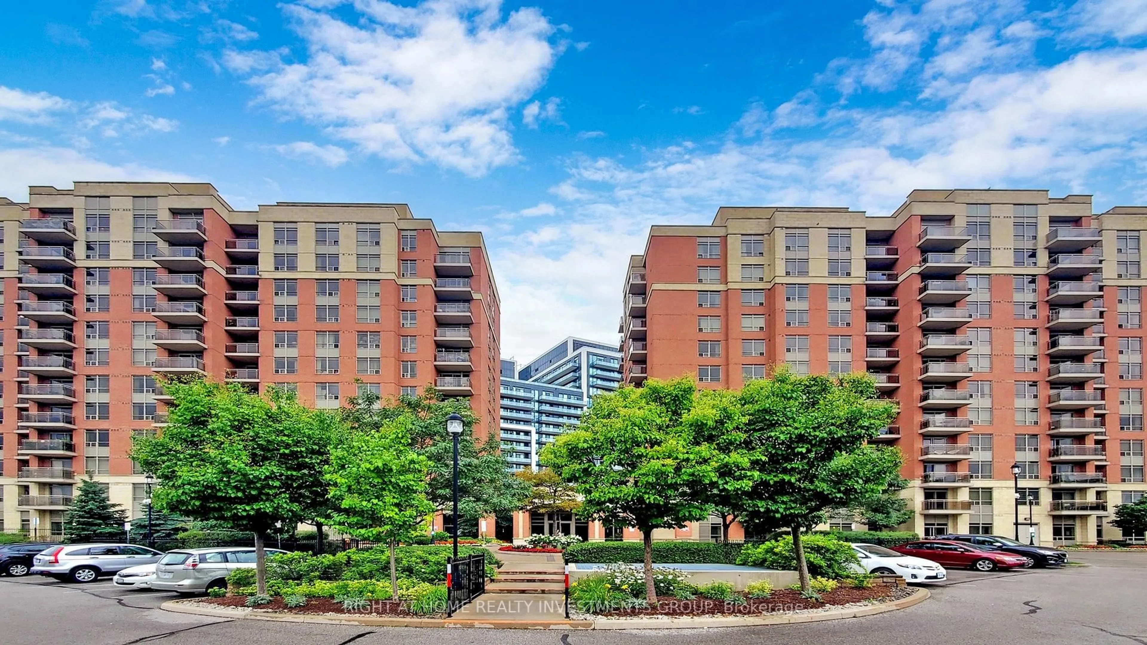 Unknown for 73 King William Cres #207, Richmond Hill Ontario L4B 0C2