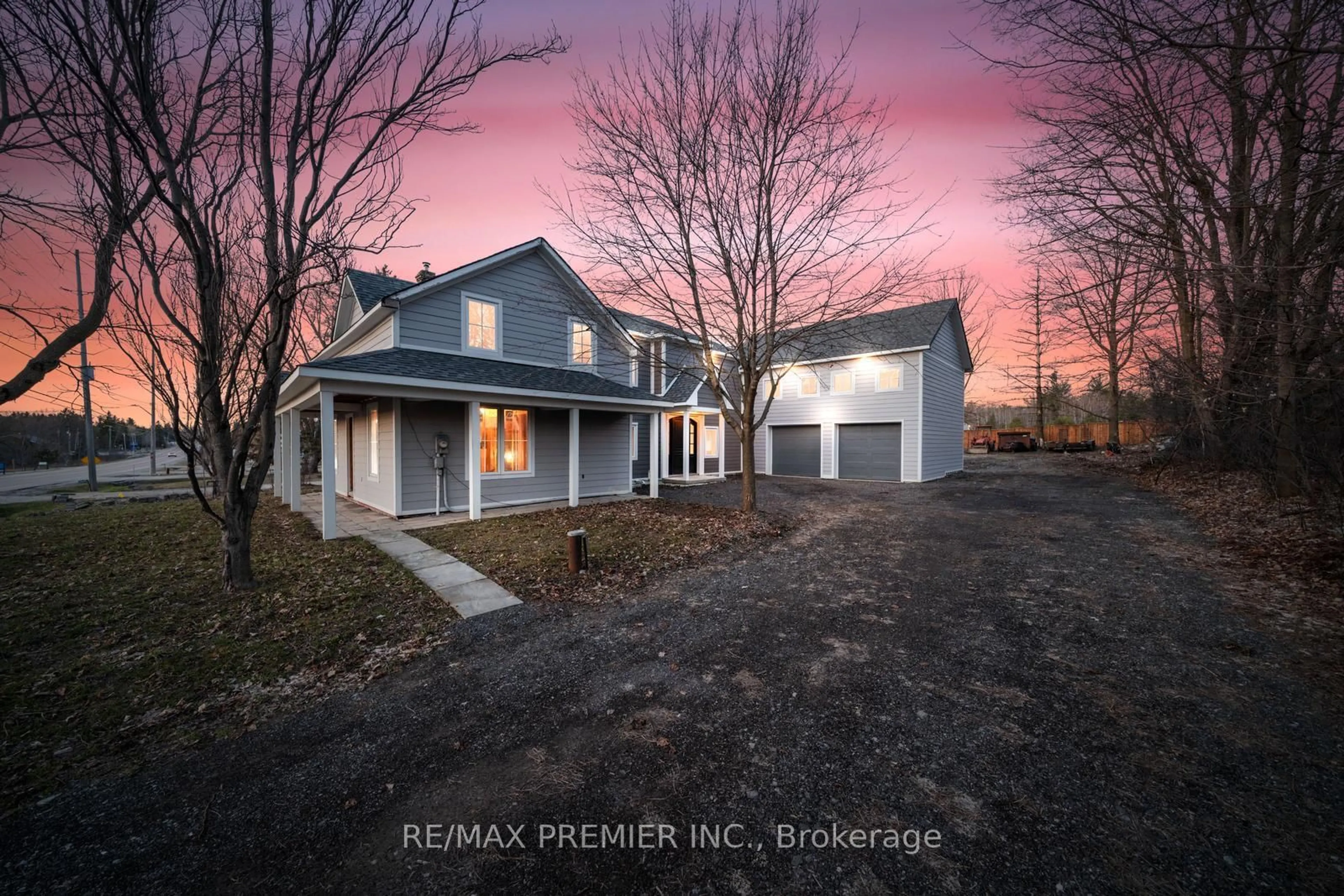A pic from outside/outdoor area/front of a property/back of a property/a pic from drone, building for 14635 Woodbine Ave, Whitchurch-Stouffville Ontario L4A 2K8