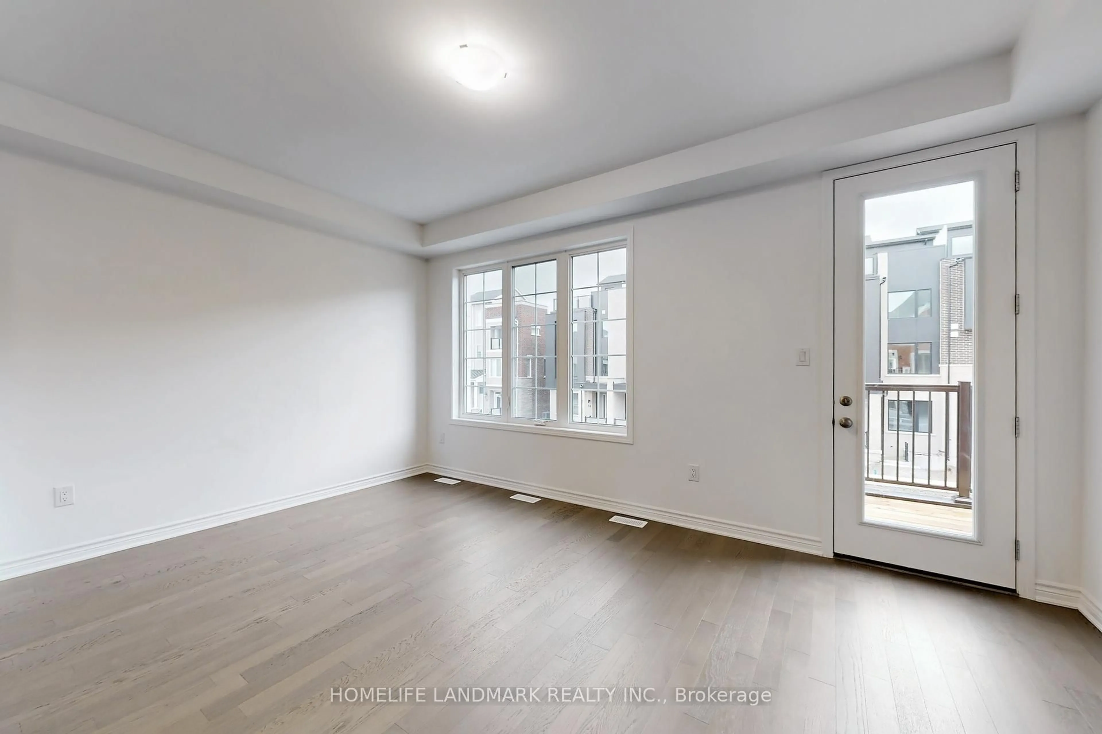 A pic of a room for 15 AVANI Ave, Markham Ontario L6C 3M4