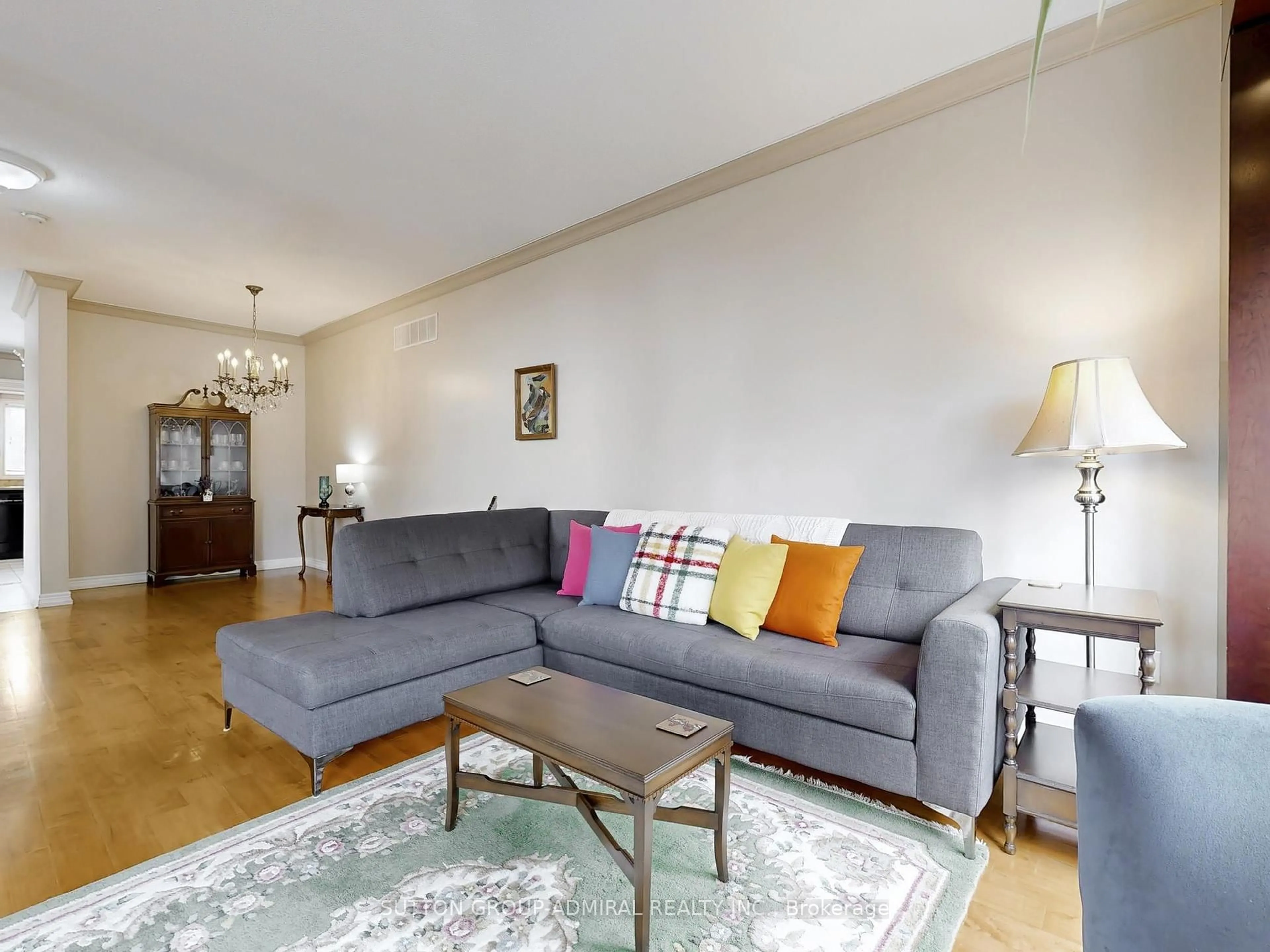 Living room with furniture, unknown for 10719 Bathurst St, Richmond Hill Ontario L4C 0N3
