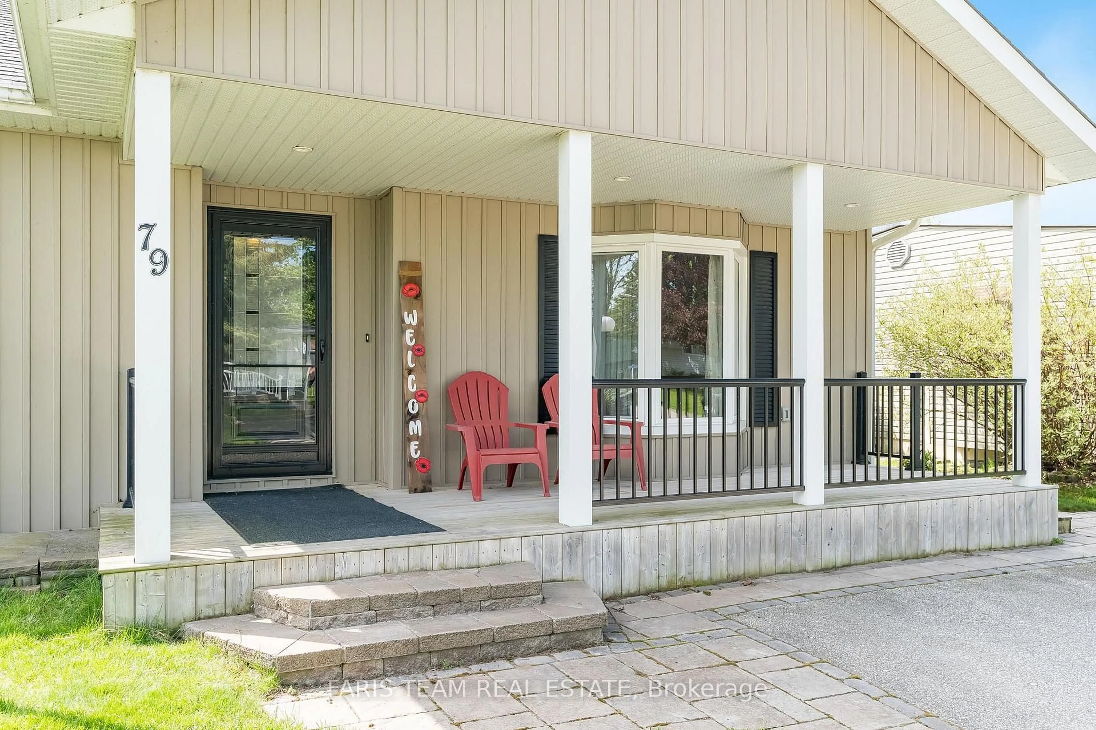 Patio, street for 79 Corner Brook Tr, Innisfil Ontario L9S 1S1