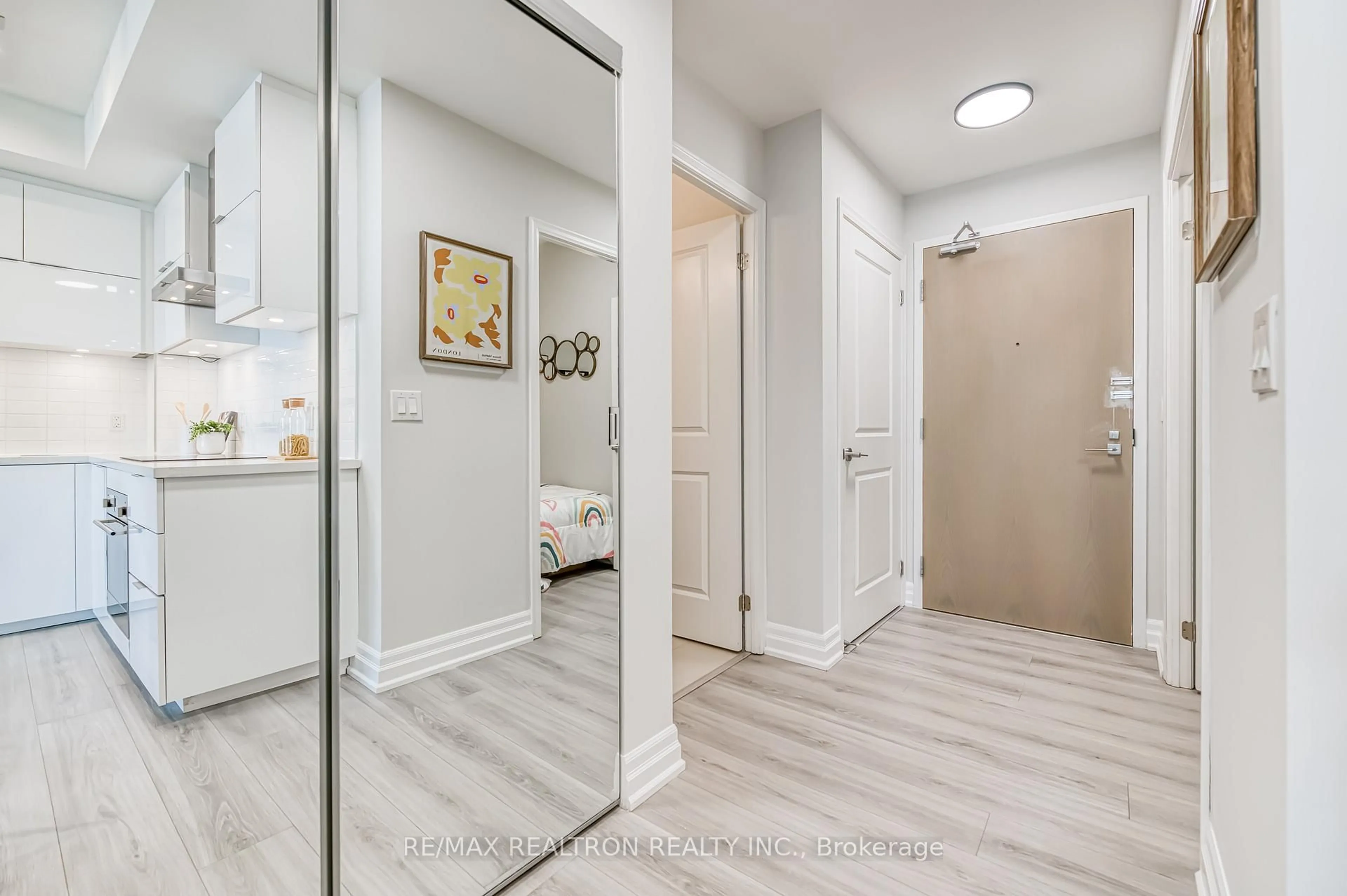 Indoor entryway for 8 Rouge Valley Dr #716, Markham Ontario L6G 0G8