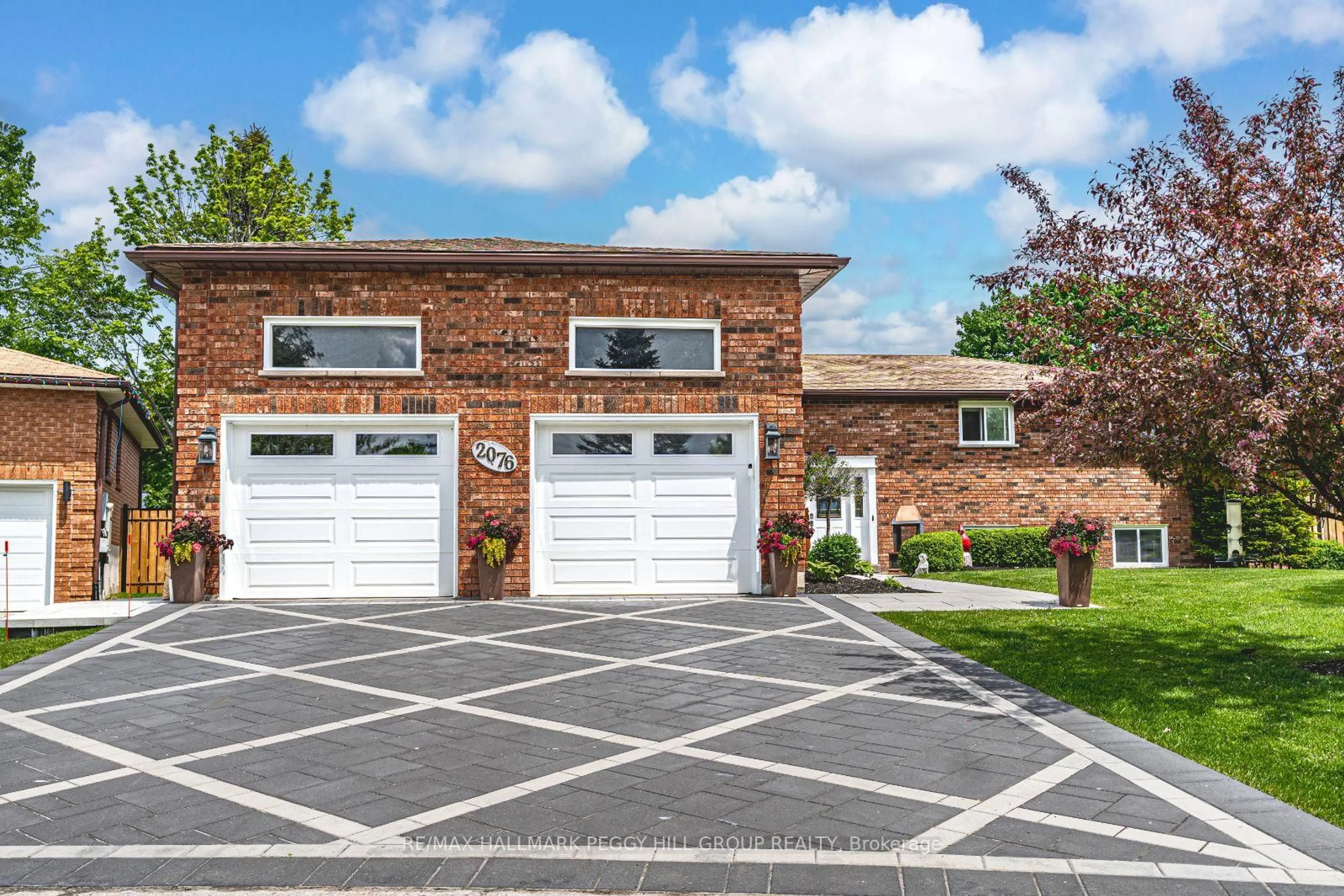 Home with brick exterior material, street for 2076 Chantler St, Innisfil Ontario L9S 1B5