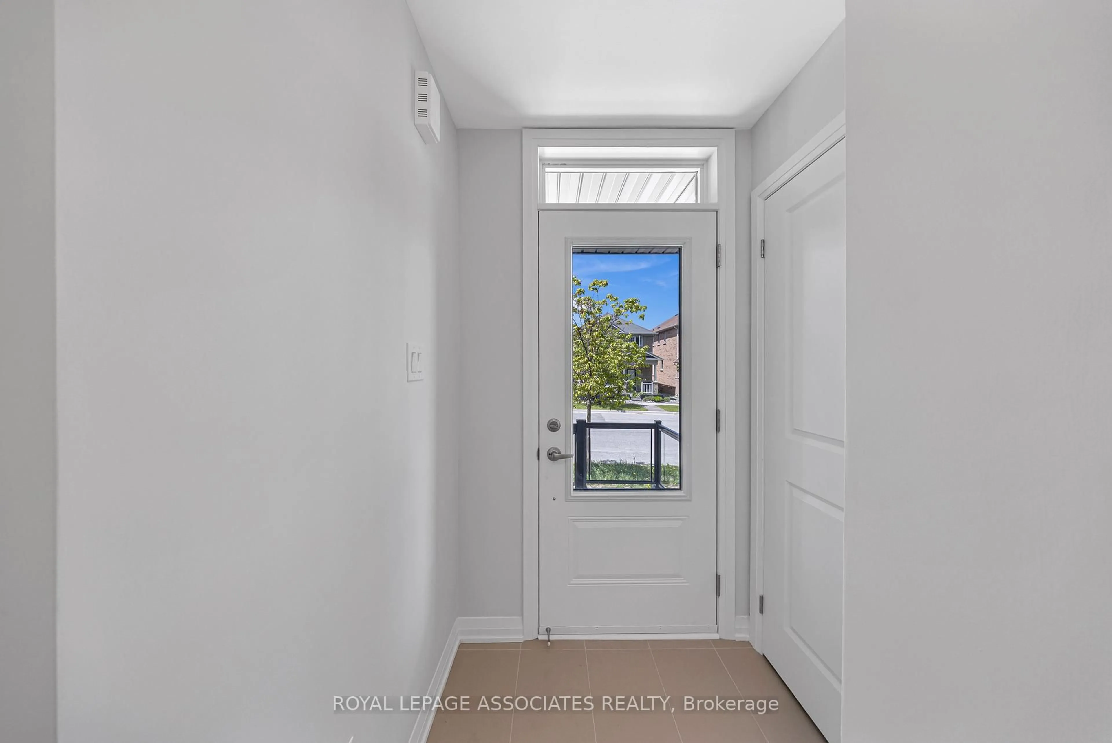 Indoor entryway for 81 Rustle Wood Ave, Markham Ontario L6B 0V2