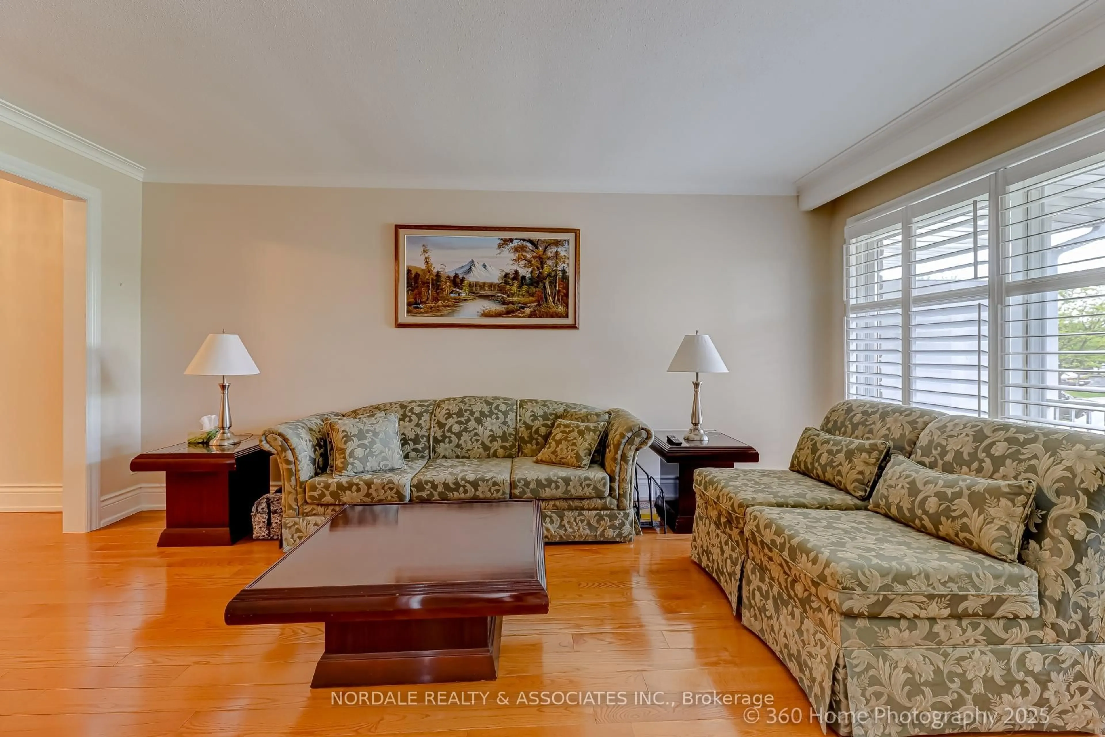 Living room with furniture, unknown for 67 Button Rd, Vaughan Ontario L4L 1J9