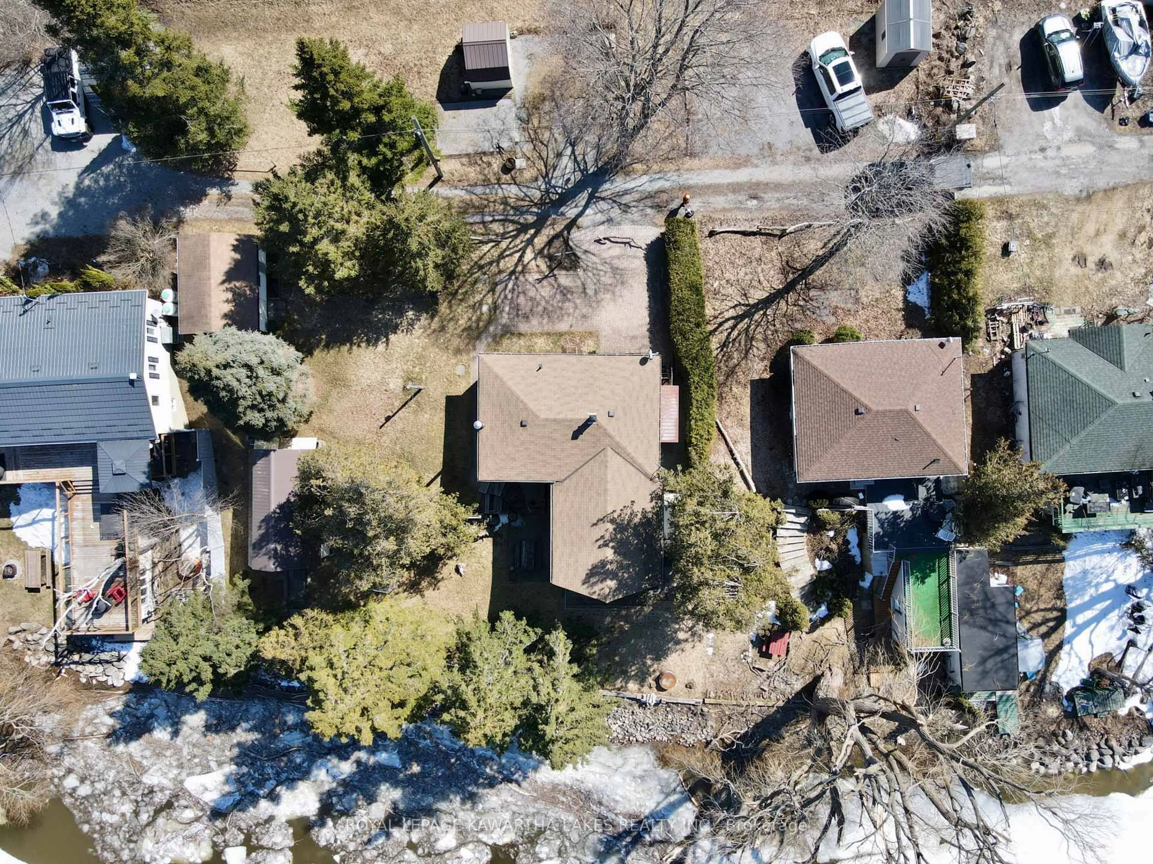 A pic from outside/outdoor area/front of a property/back of a property/a pic from drone, street for 92 Alsops Beach Rd, Brock Ontario L0K 1A0