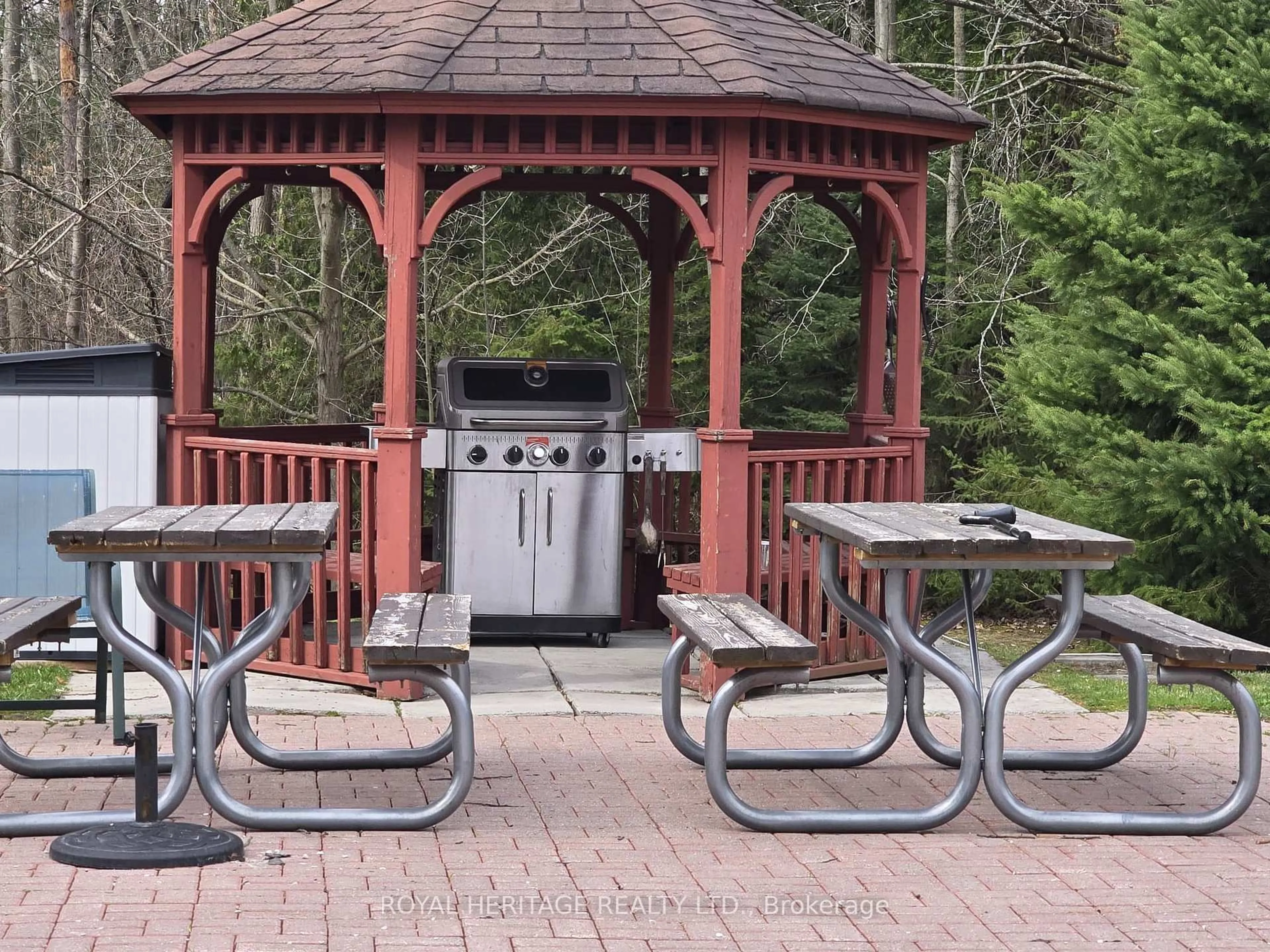 Patio, unknown for 166 Olive St #303, East Gwillimbury Ontario L9N 1M9
