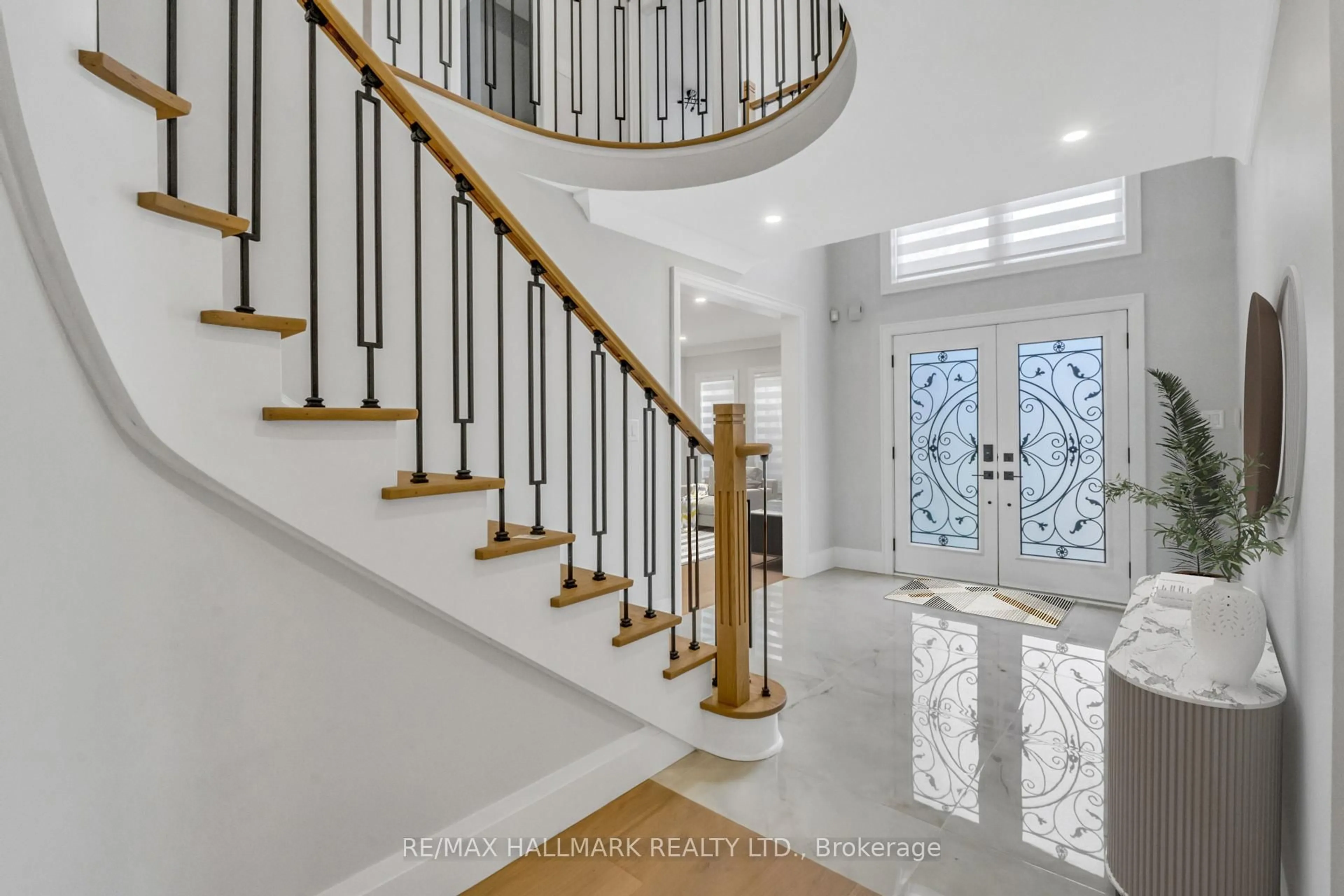 Unknown for 372 Crofters Rd, Vaughan Ontario L4L 8Y3