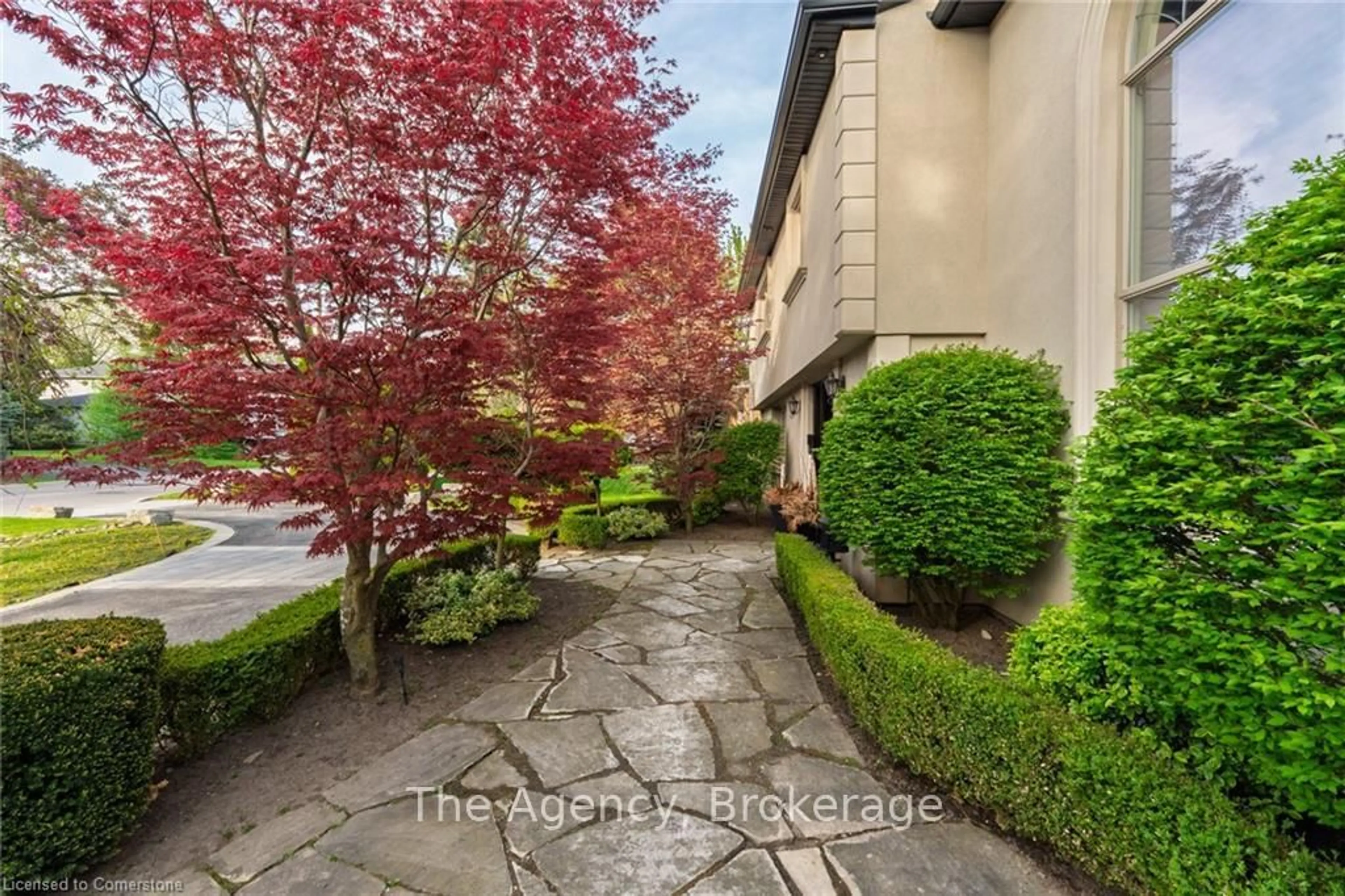Patio, street for 126 Babcombe Dr, Markham Ontario L3T 1N1