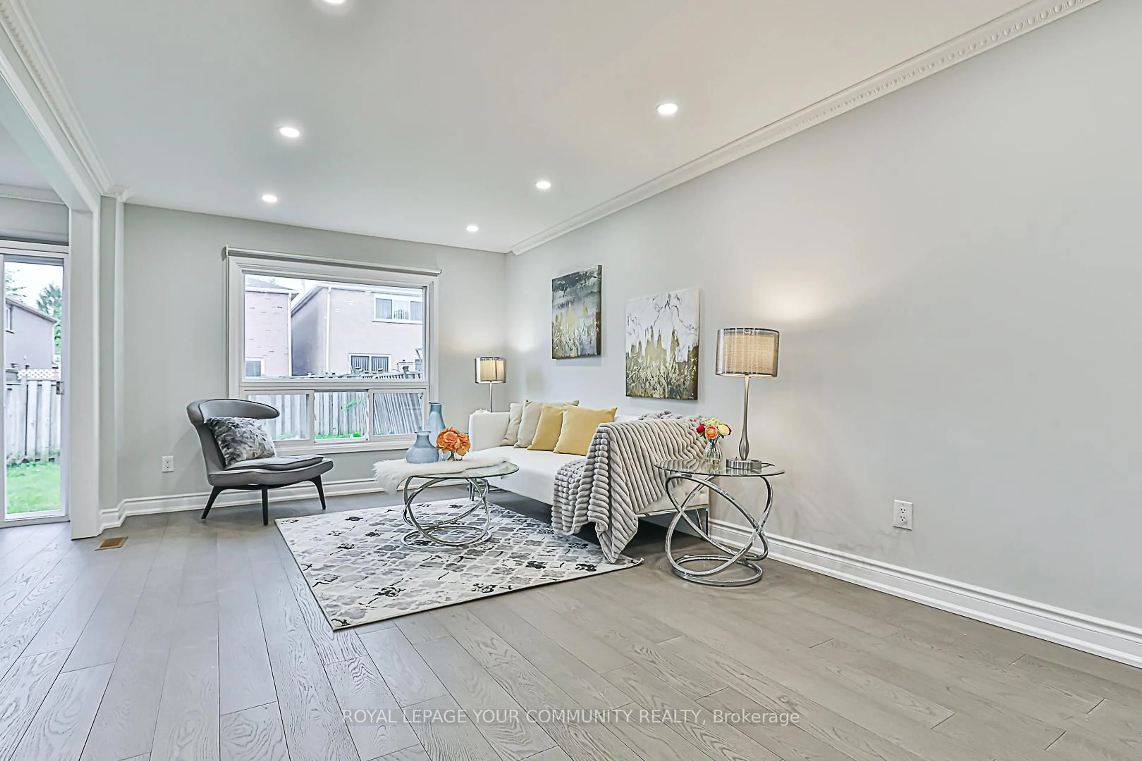 Living room with furniture, unknown for 120 Chloe Cres, Markham Ontario L3S 2J1