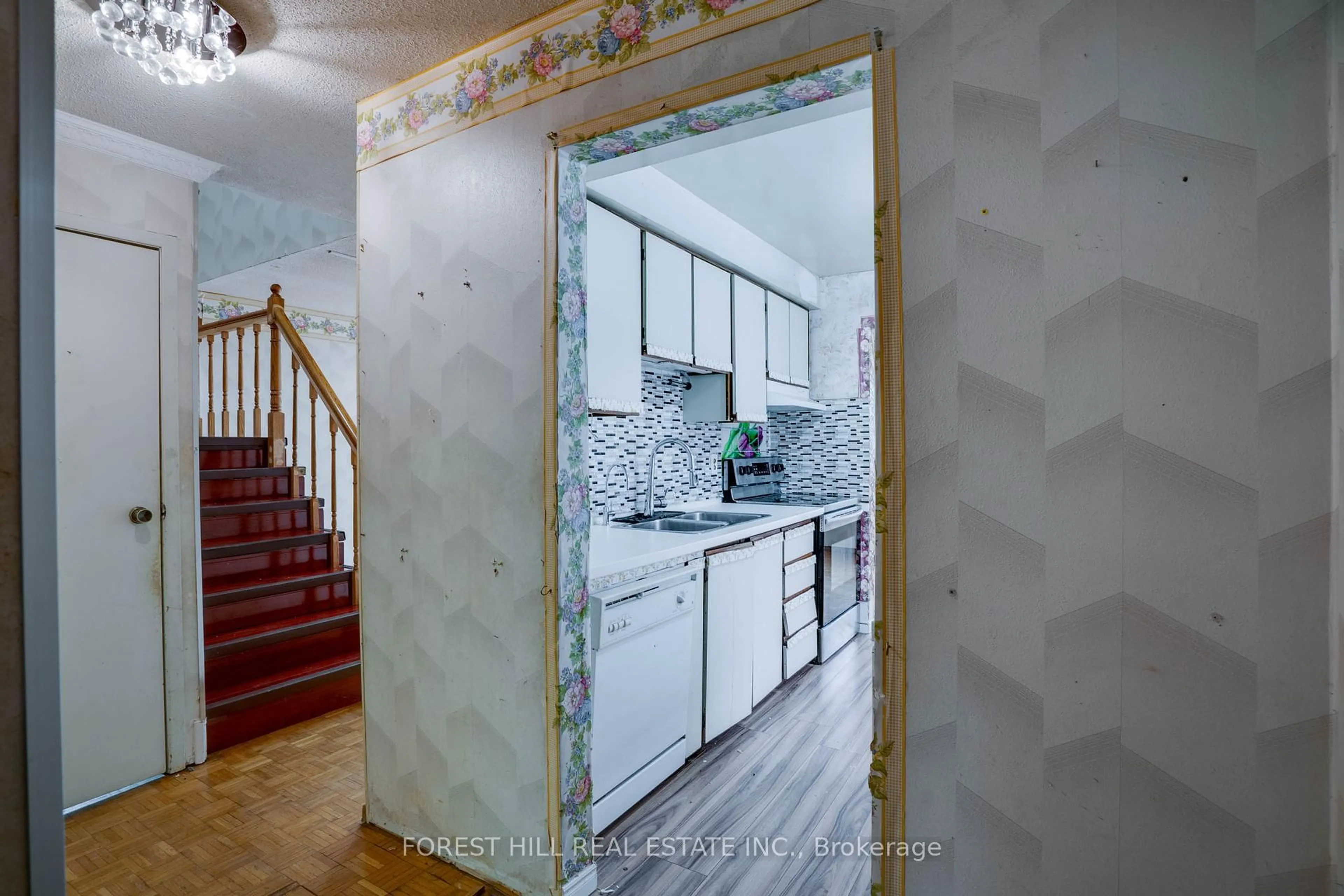 Unknown for 82 Hord Cres, Vaughan Ontario L4J 3A7
