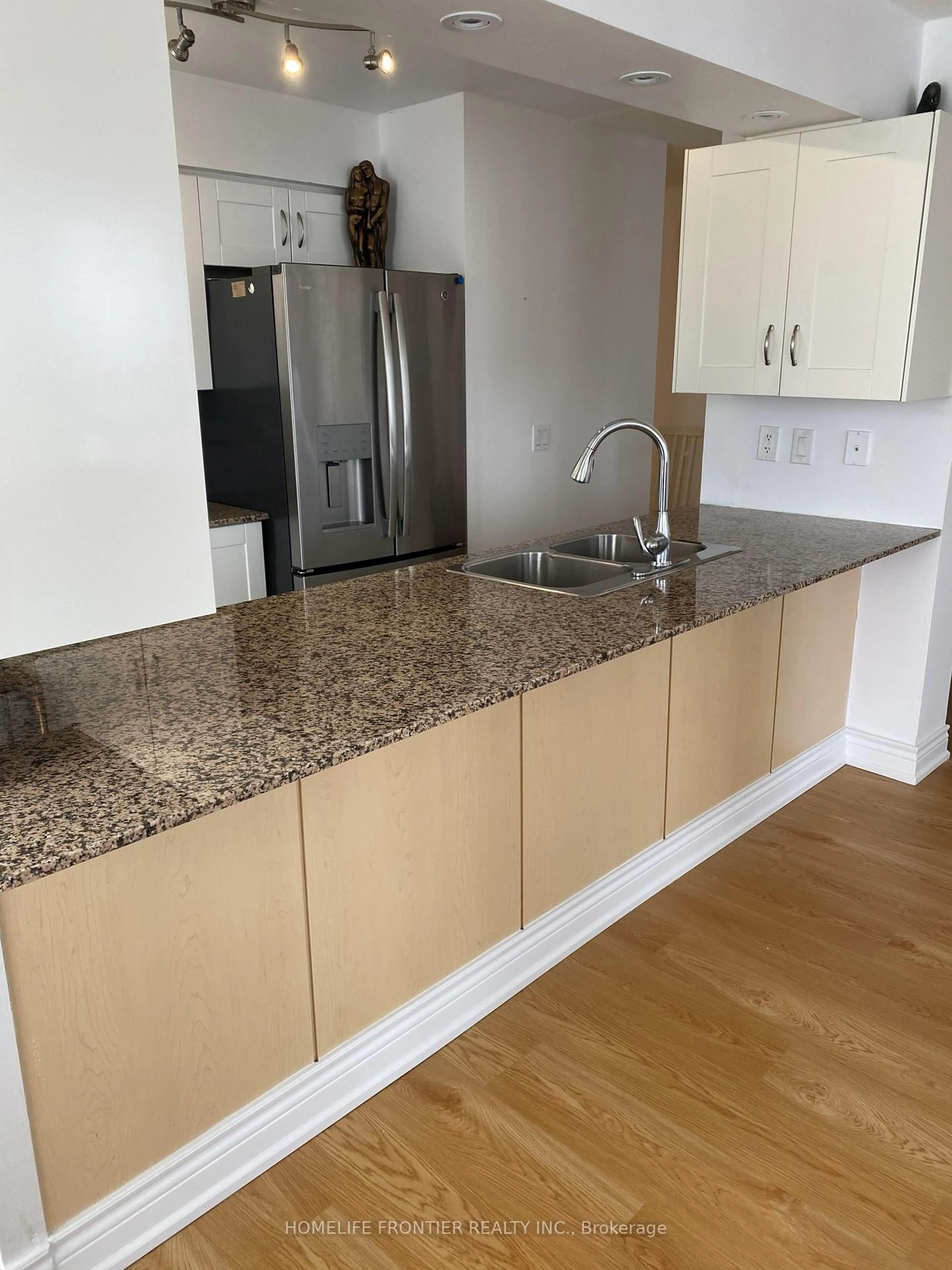 Open concept kitchen, unknown for 50 Disera Dr #805, Vaughan Ontario L4J 9E9