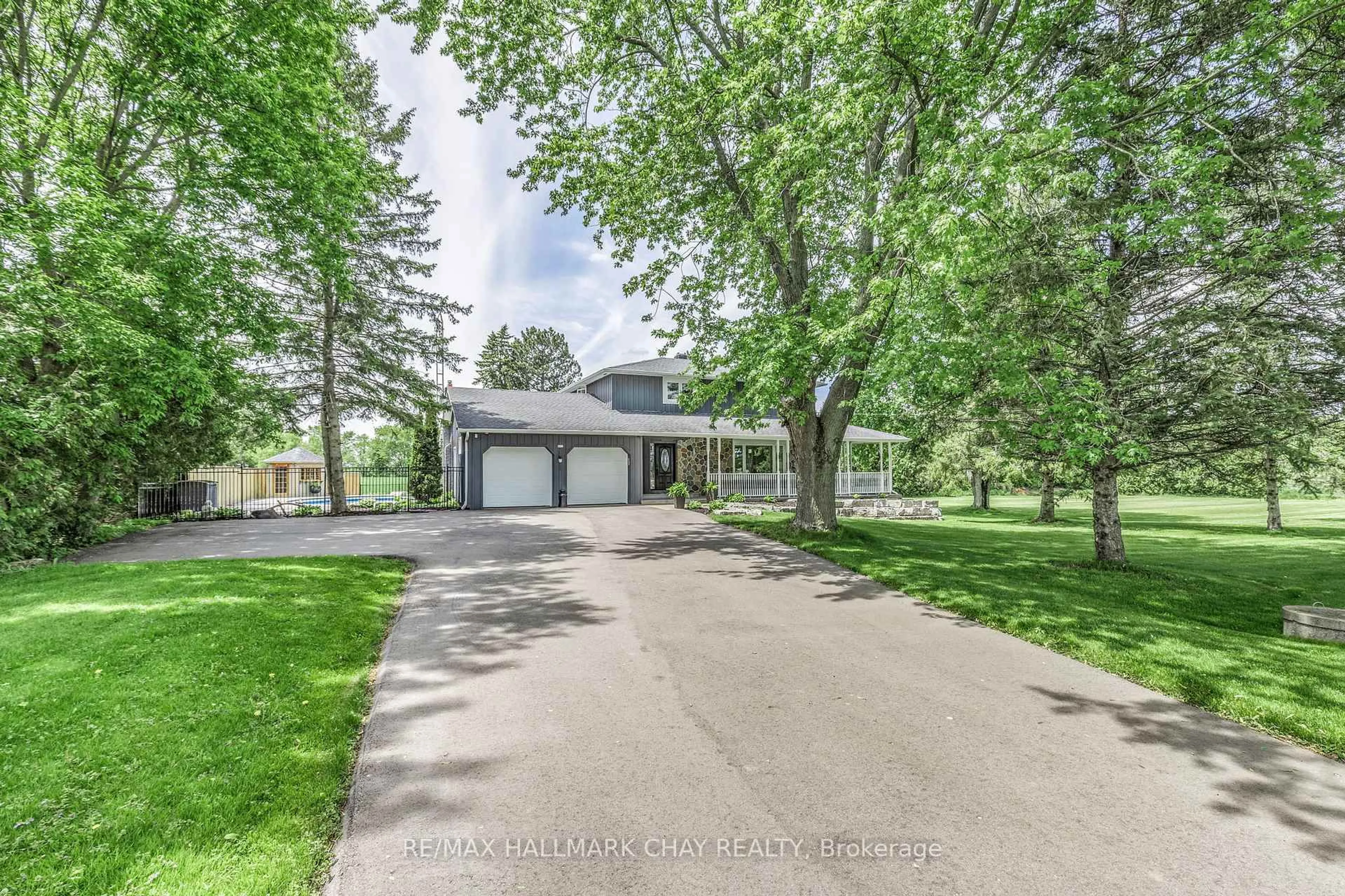A pic from outside/outdoor area/front of a property/back of a property/a pic from drone, street for 1592 Sideroad 15 N/A, New Tecumseth Ontario L0G 1W0