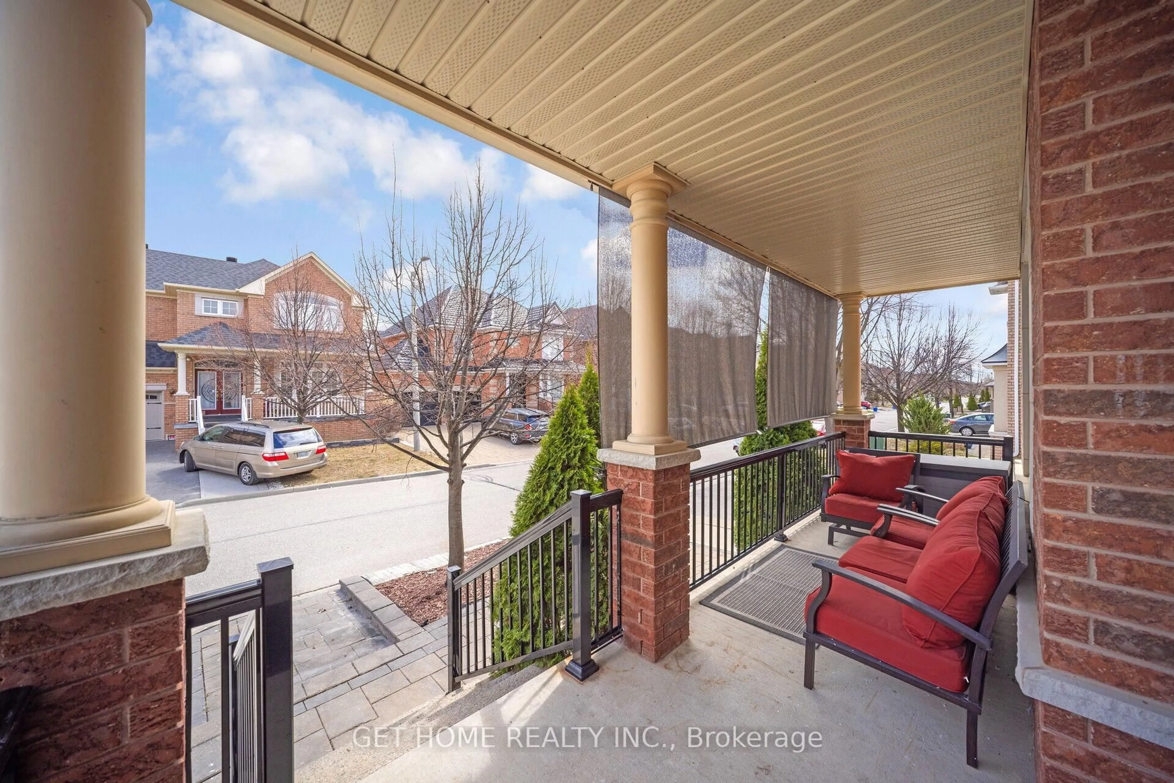 Patio, street for 76 Cetona Ave, Vaughan Ontario L4H 3A2