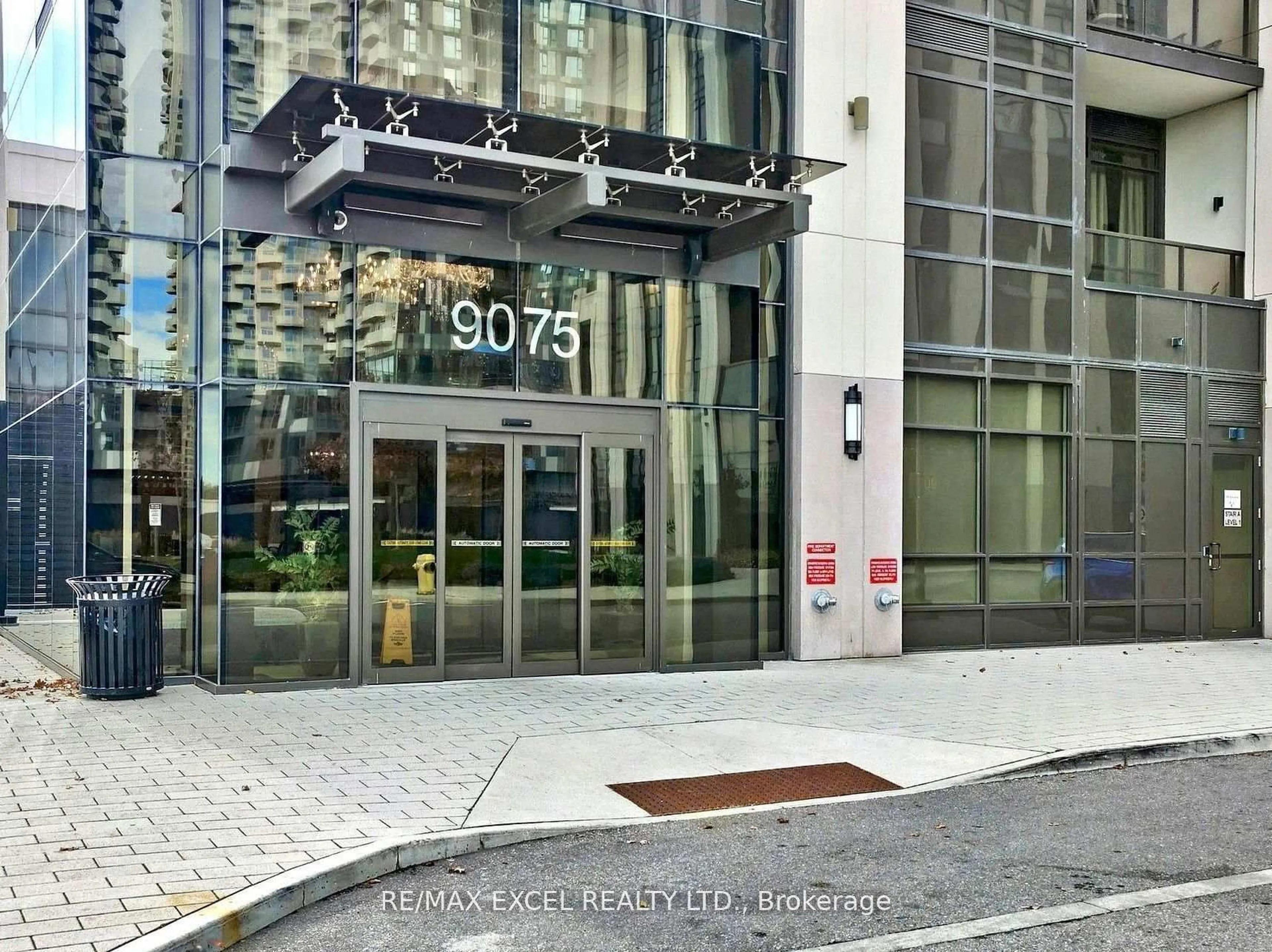 Indoor foyer for 9075 Jane St #705, Vaughan Ontario L5K 0L7