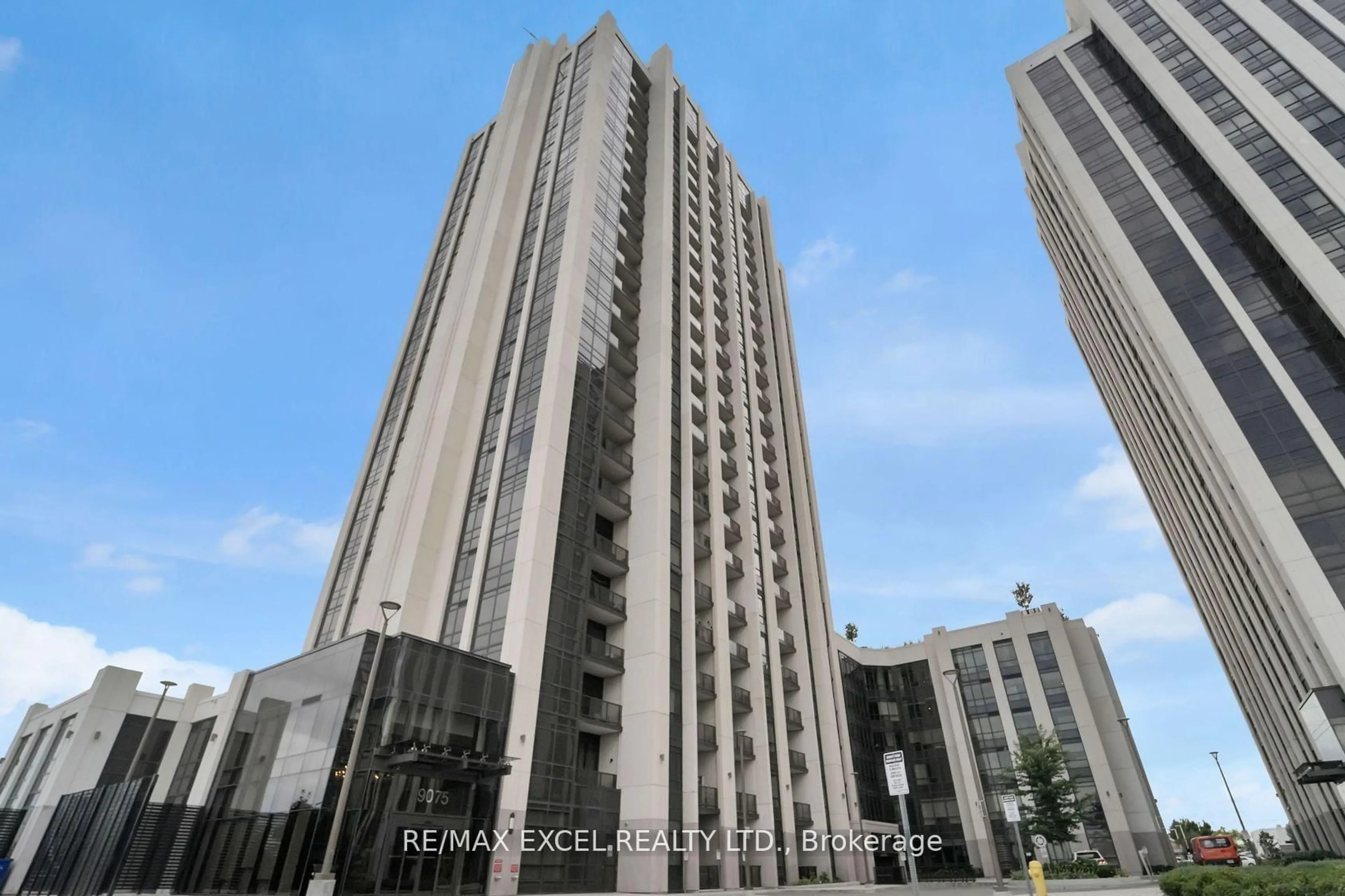 Indoor foyer for 9075 Jane St #705, Vaughan Ontario L5K 0L7