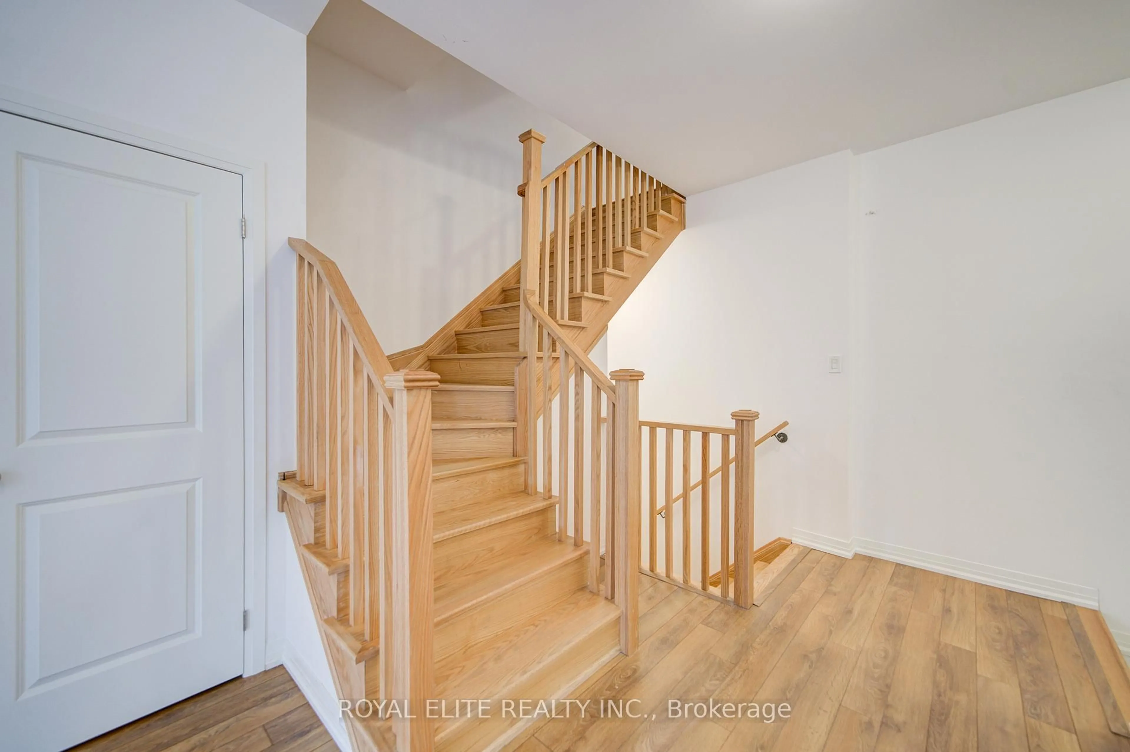 Stairs for 52 ALAN FRANCIS Lane, Markham Ontario L6C 3B5