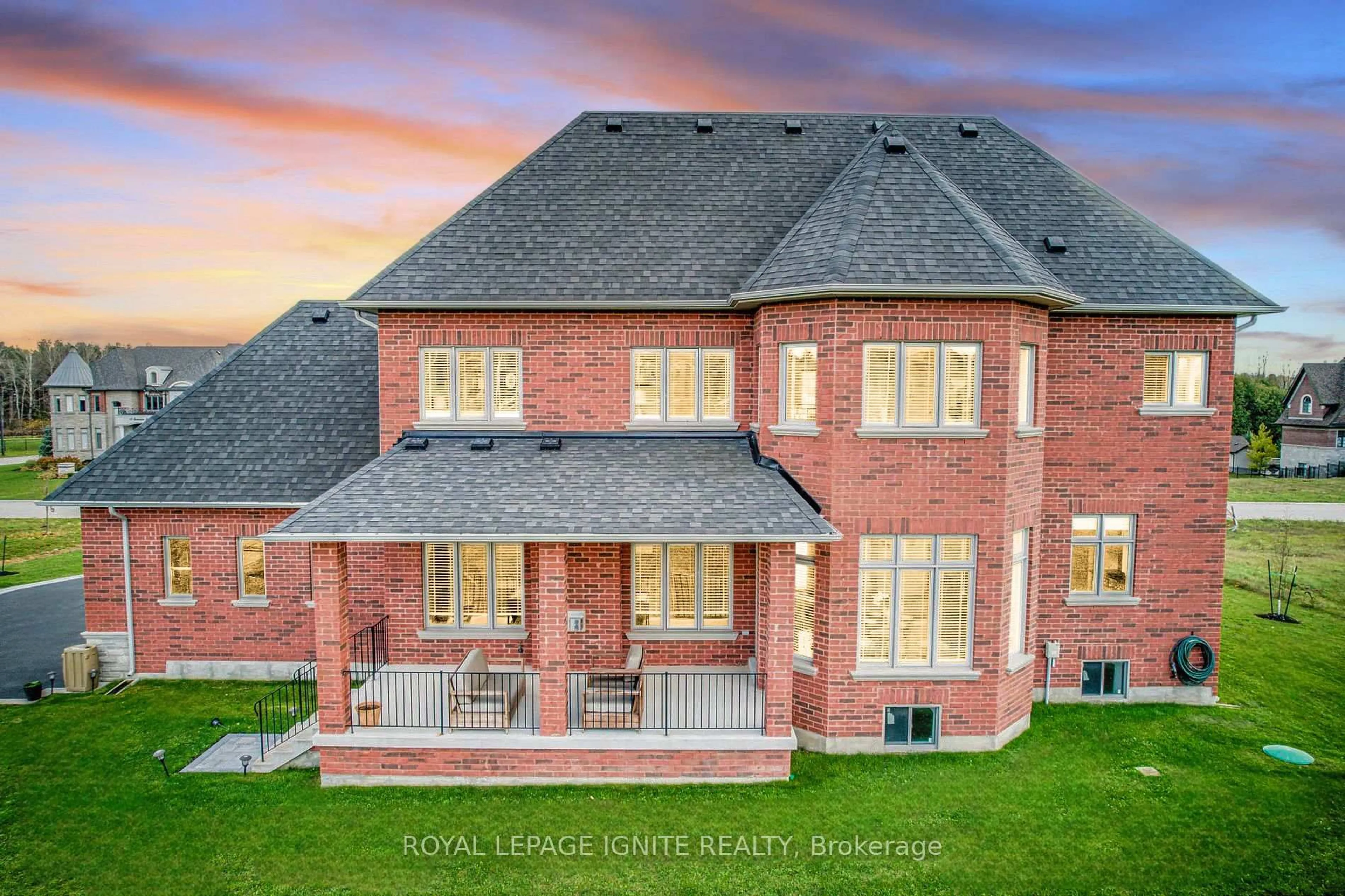 Home with brick exterior material, unknown for 23 Spruceview Pl, Whitchurch-Stouffville Ontario L4A 1W3