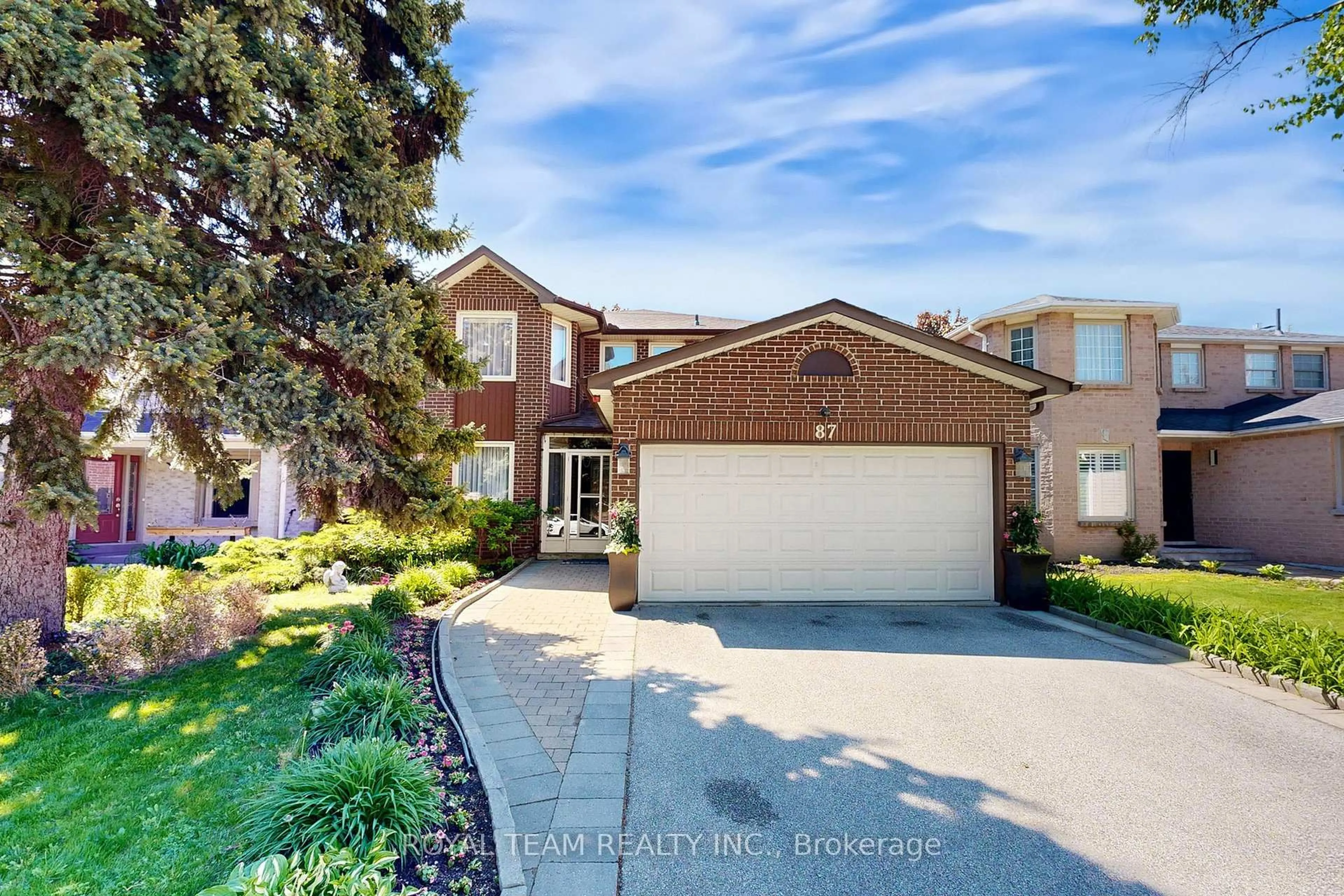 Home with brick exterior material, street for 87 Mccallum Dr, Richmond Hill Ontario L4C 7T6